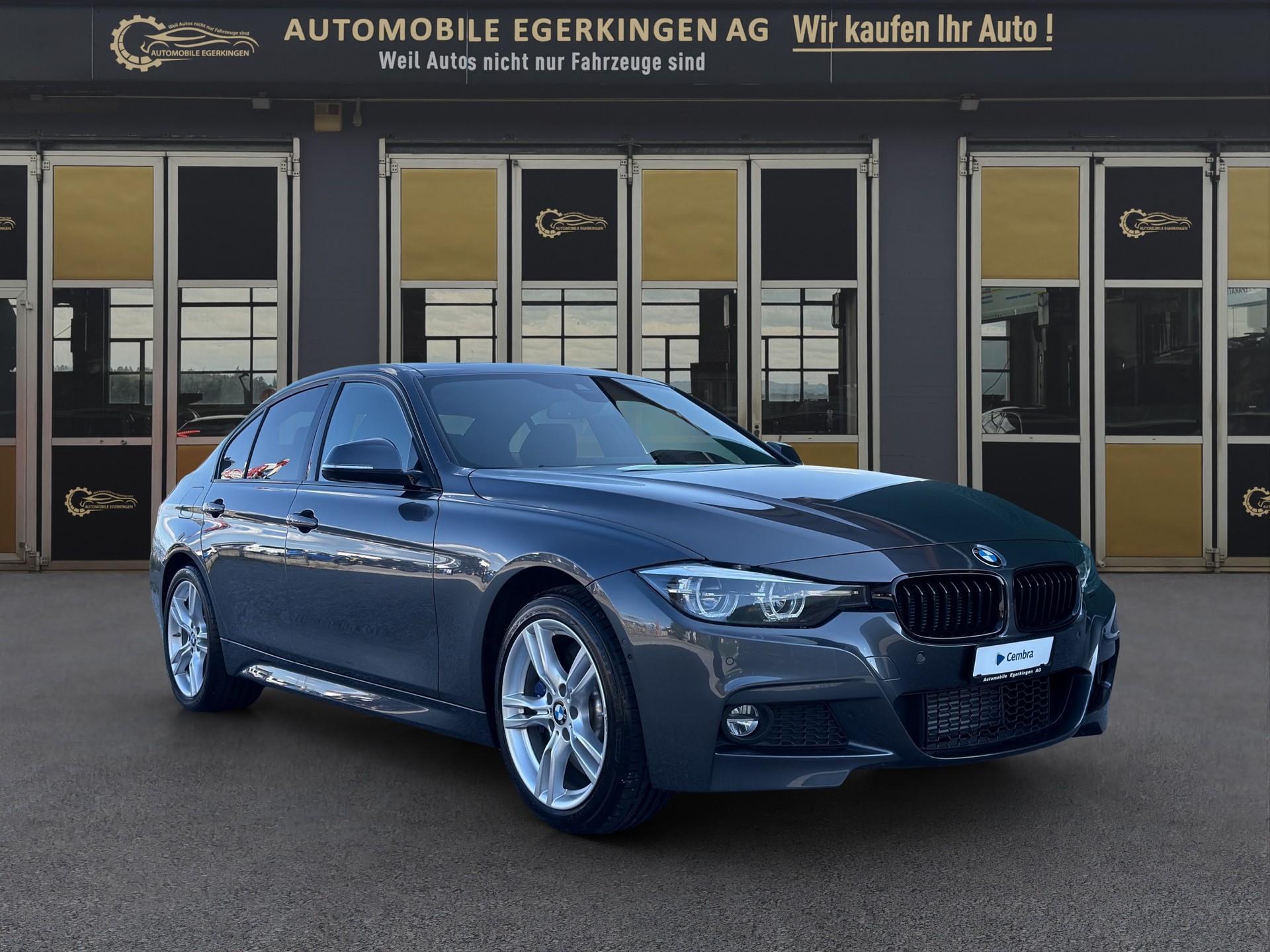 BMW 330d xDrive Edition M Sport Steptronic-image-2