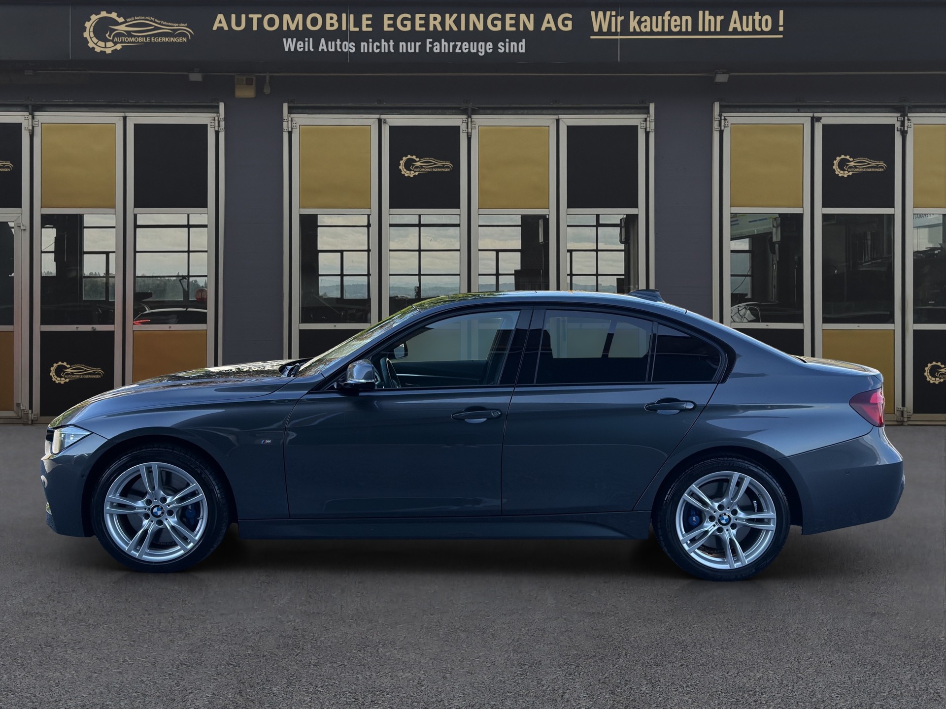 BMW 330d xDrive Edition M Sport Steptronic-image-7