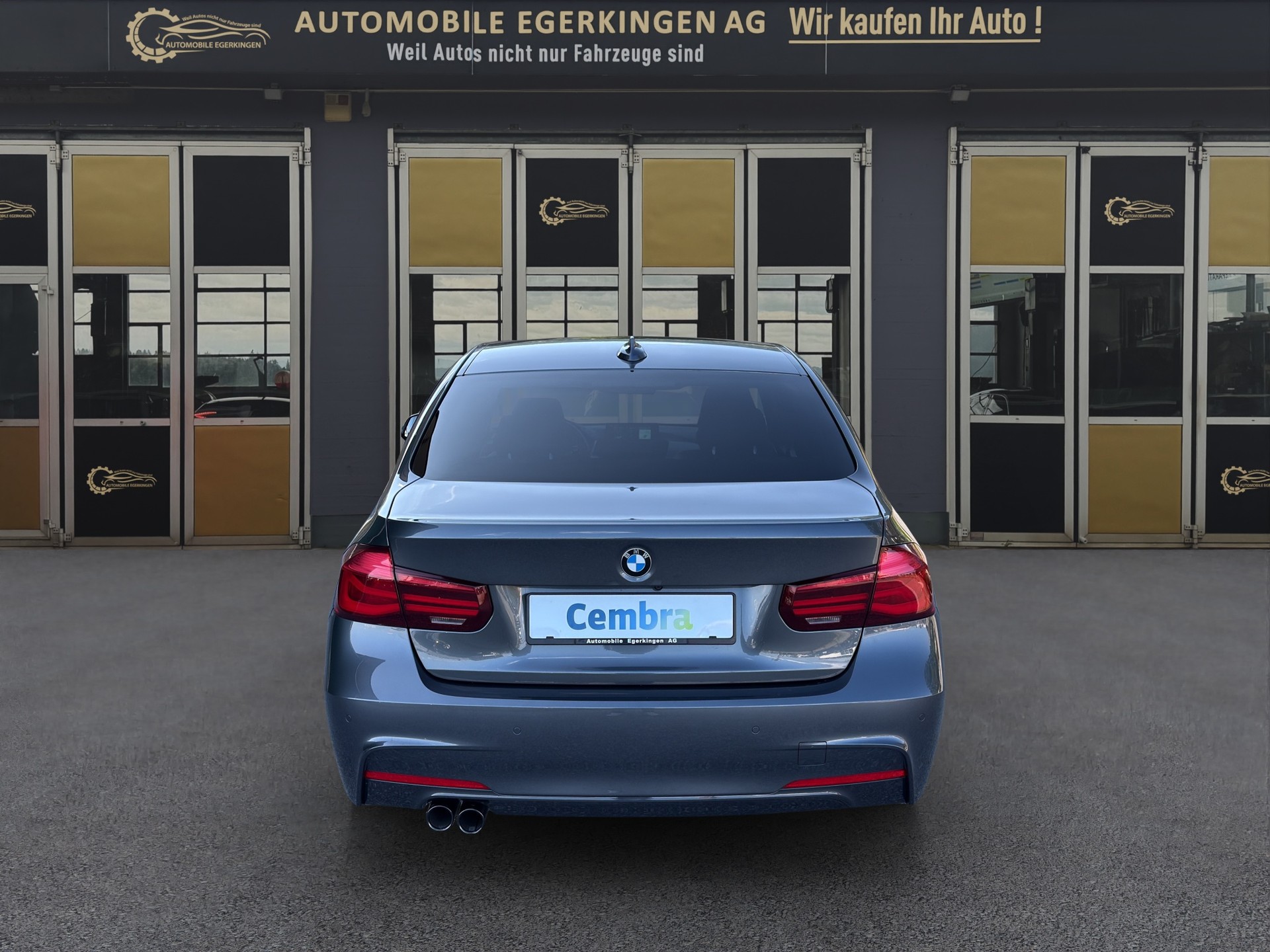 BMW 330d xDrive Edition M Sport Steptronic-image-5