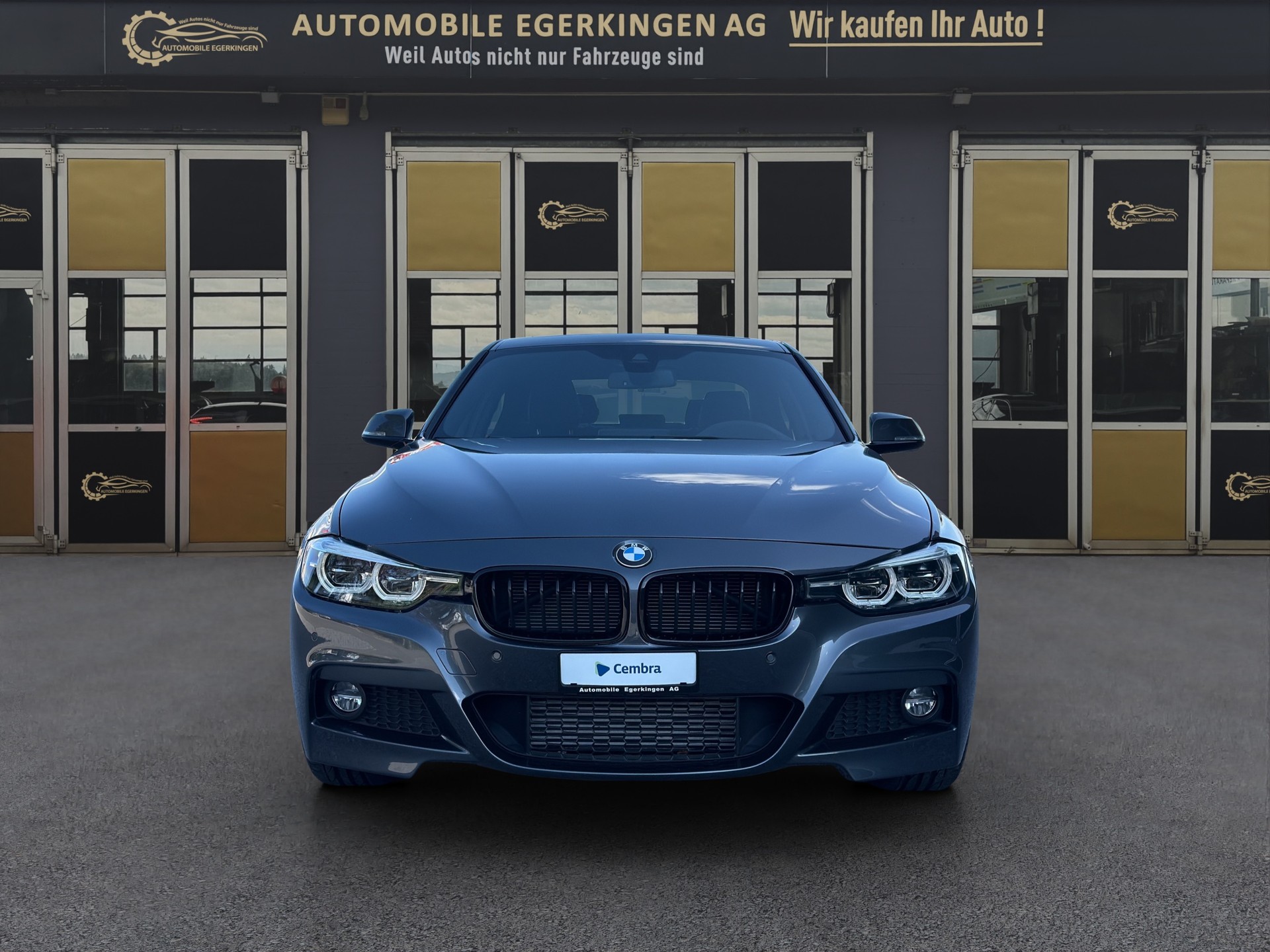 BMW 330d xDrive Edition M Sport Steptronic-image-1