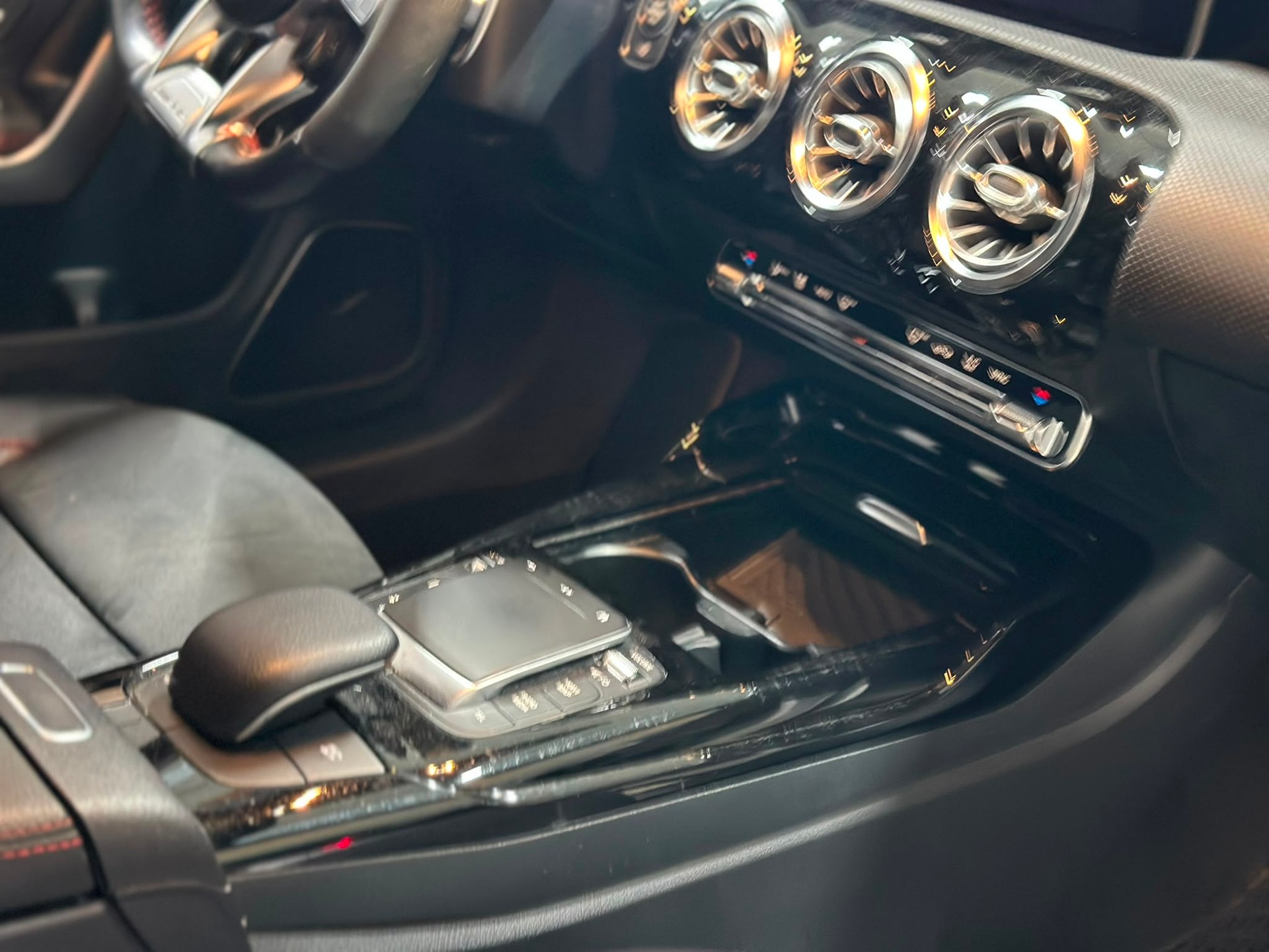MERCEDES-BENZ CLA 45 S AMG 4Matic+ 8G-DCT-image-7