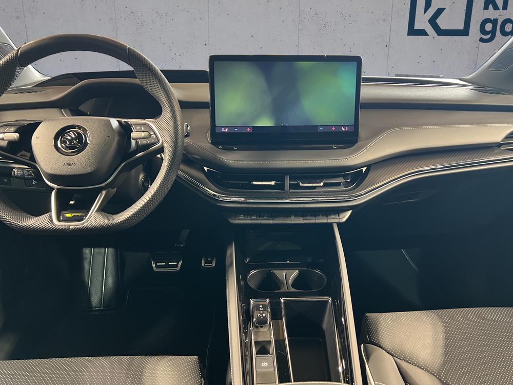 SKODA Enyaq RS 4x4-image-8