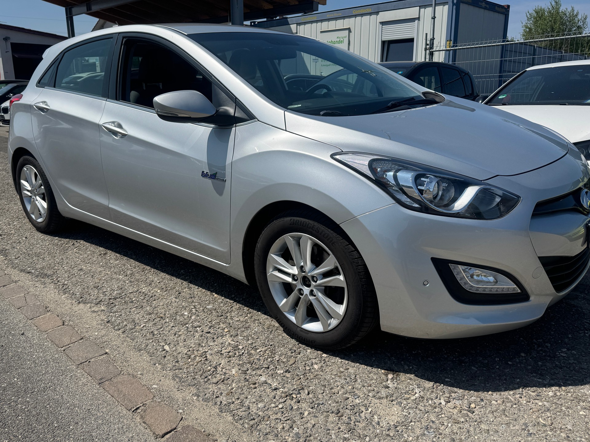HYUNDAI i30 1.6 CRDi Style-image-1