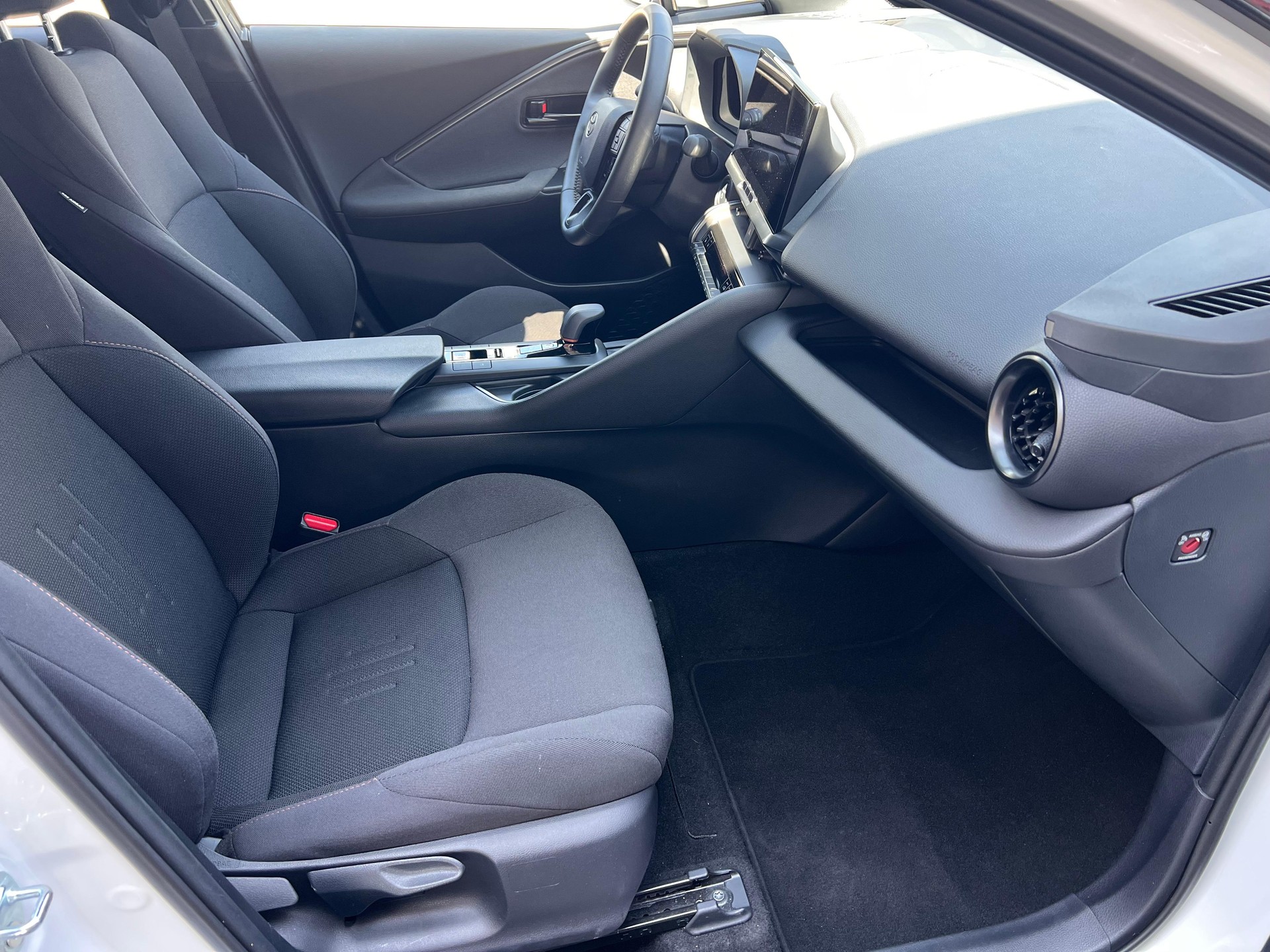 TOYOTA C-HR 2.0 PHEV Swiss Edition-image-12