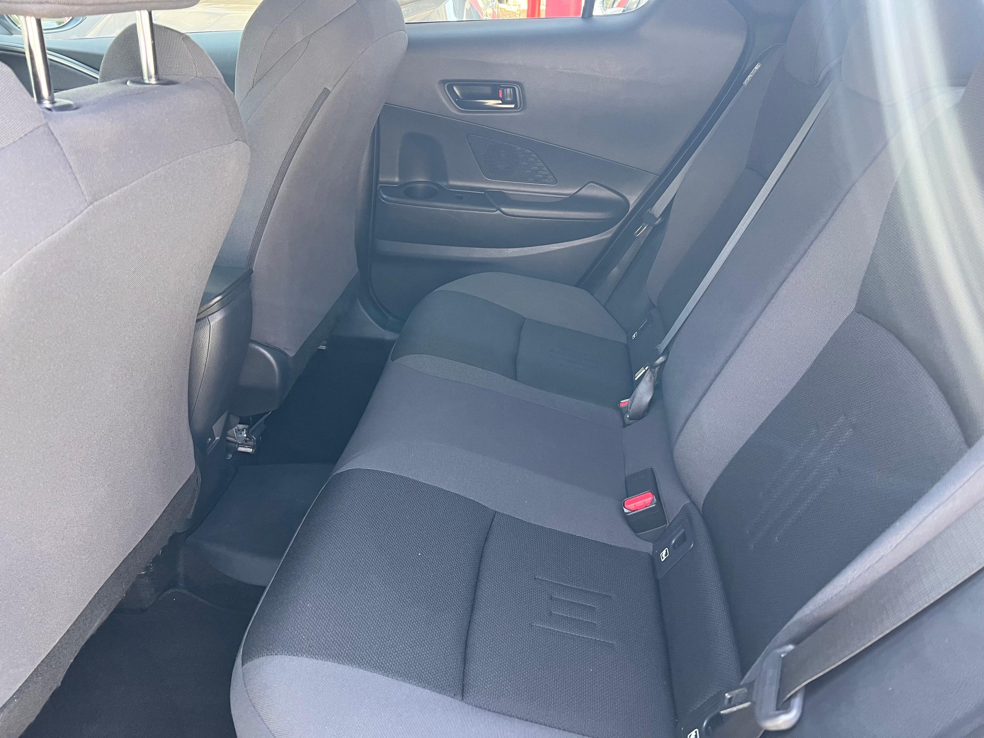 TOYOTA C-HR 2.0 PHEV Swiss Edition-image-10