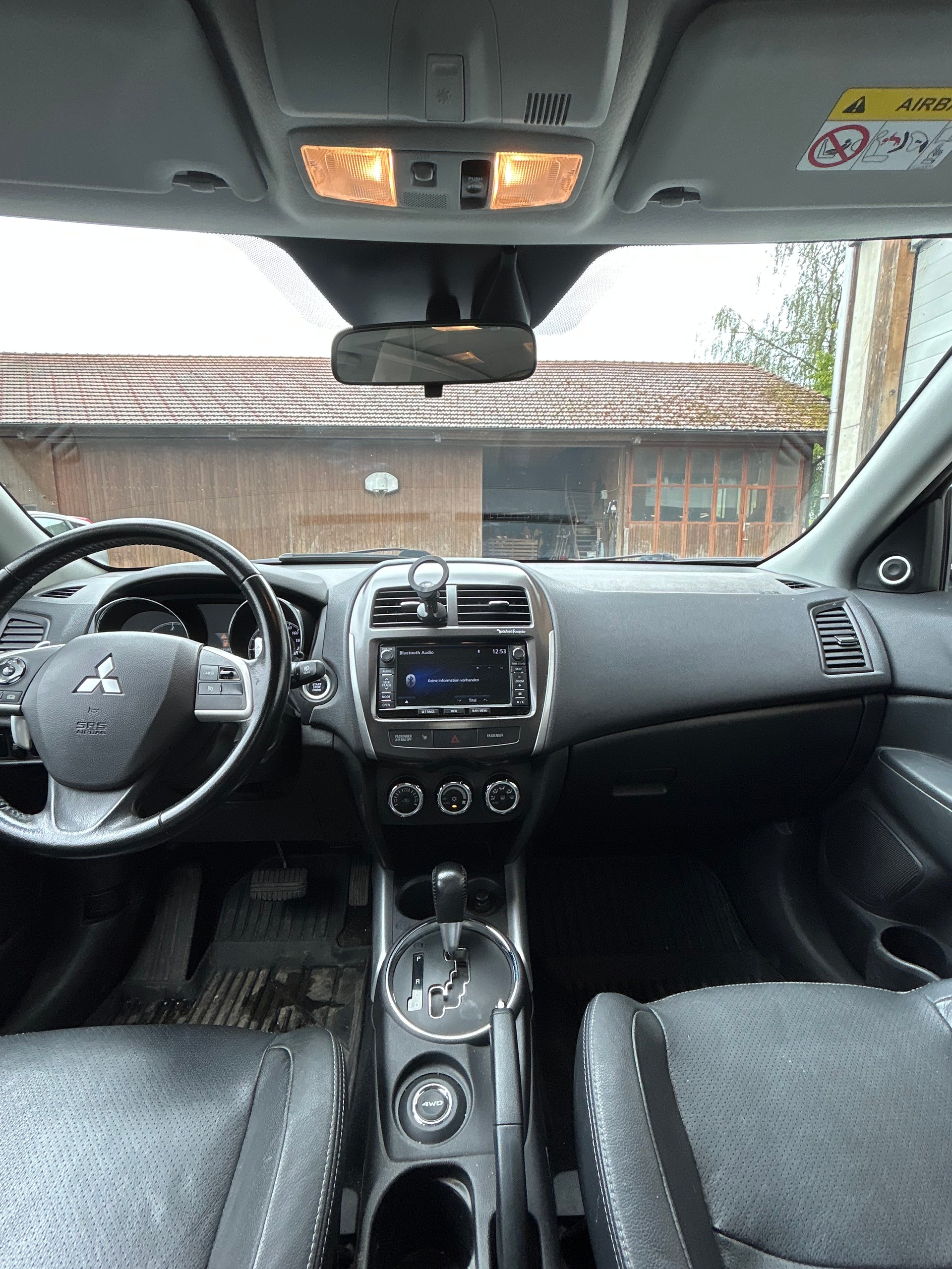 MITSUBISHI 2.2 DID Navigator 4x4-image-4