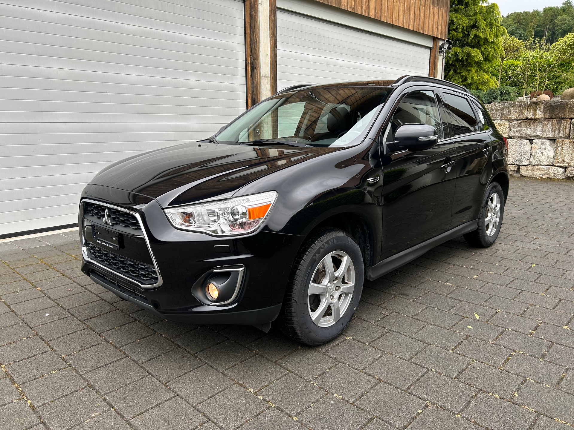 MITSUBISHI 2.2 DID Navigator 4x4-image-1