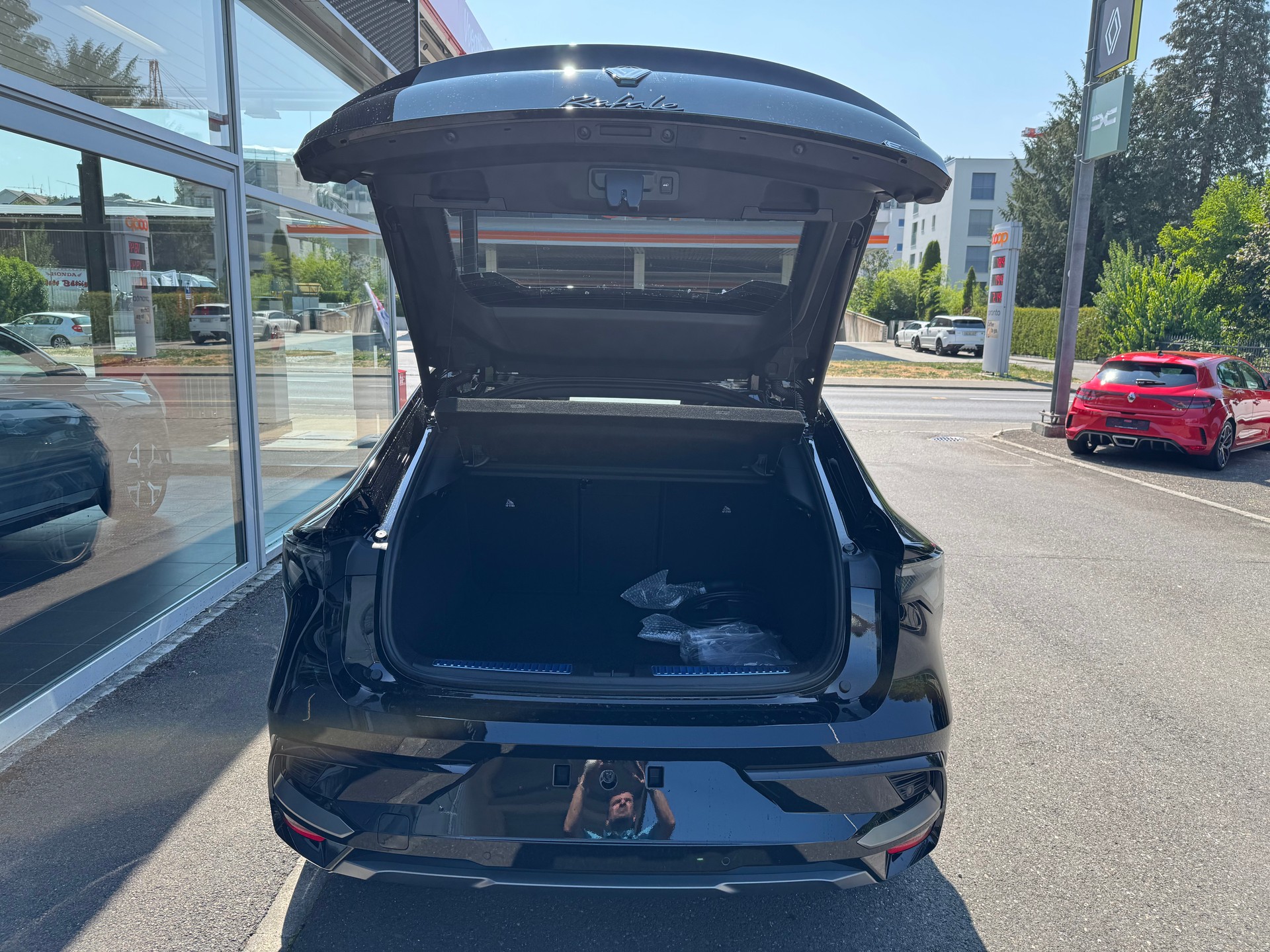 RENAULT Rafale 1.2 E-Tech Plug-in Hybrid 300 4x4 Atelier Alpine-image-8