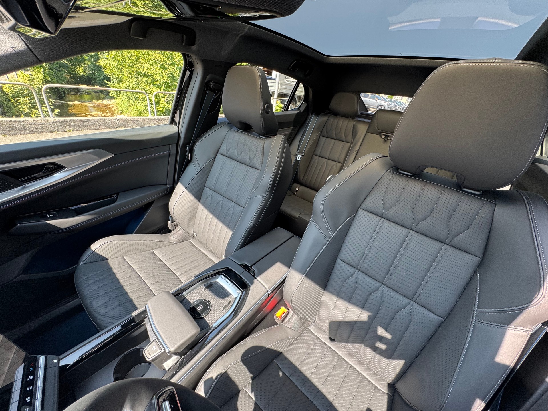 RENAULT Rafale 1.2 E-Tech Plug-in Hybrid 300 4x4 Atelier Alpine-image-14