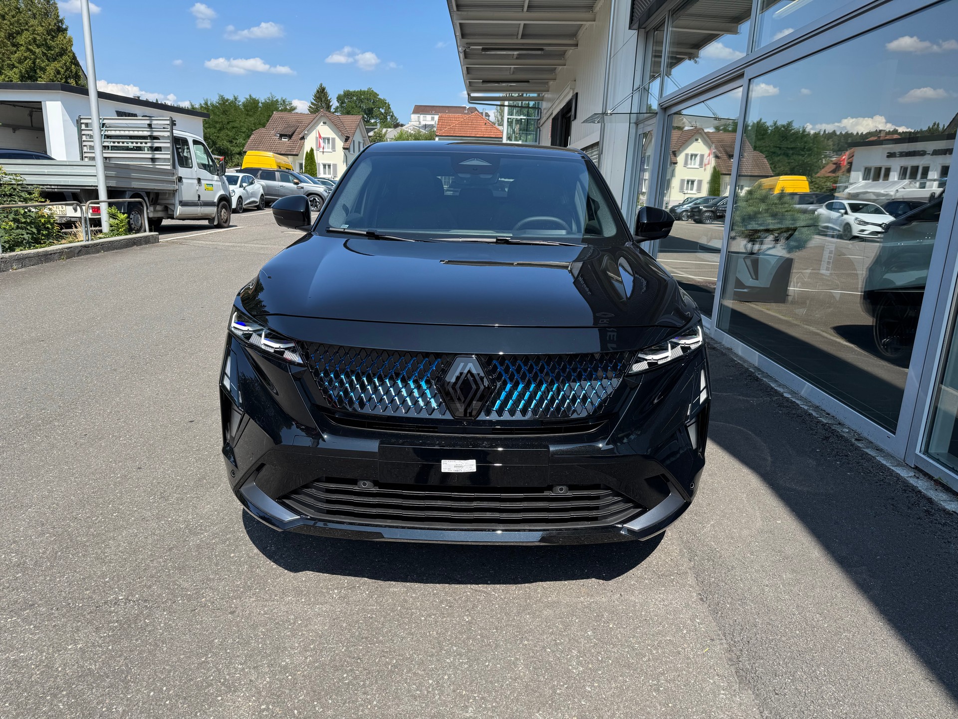 RENAULT Rafale 1.2 E-Tech Plug-in Hybrid 300 4x4 Atelier Alpine-image-2