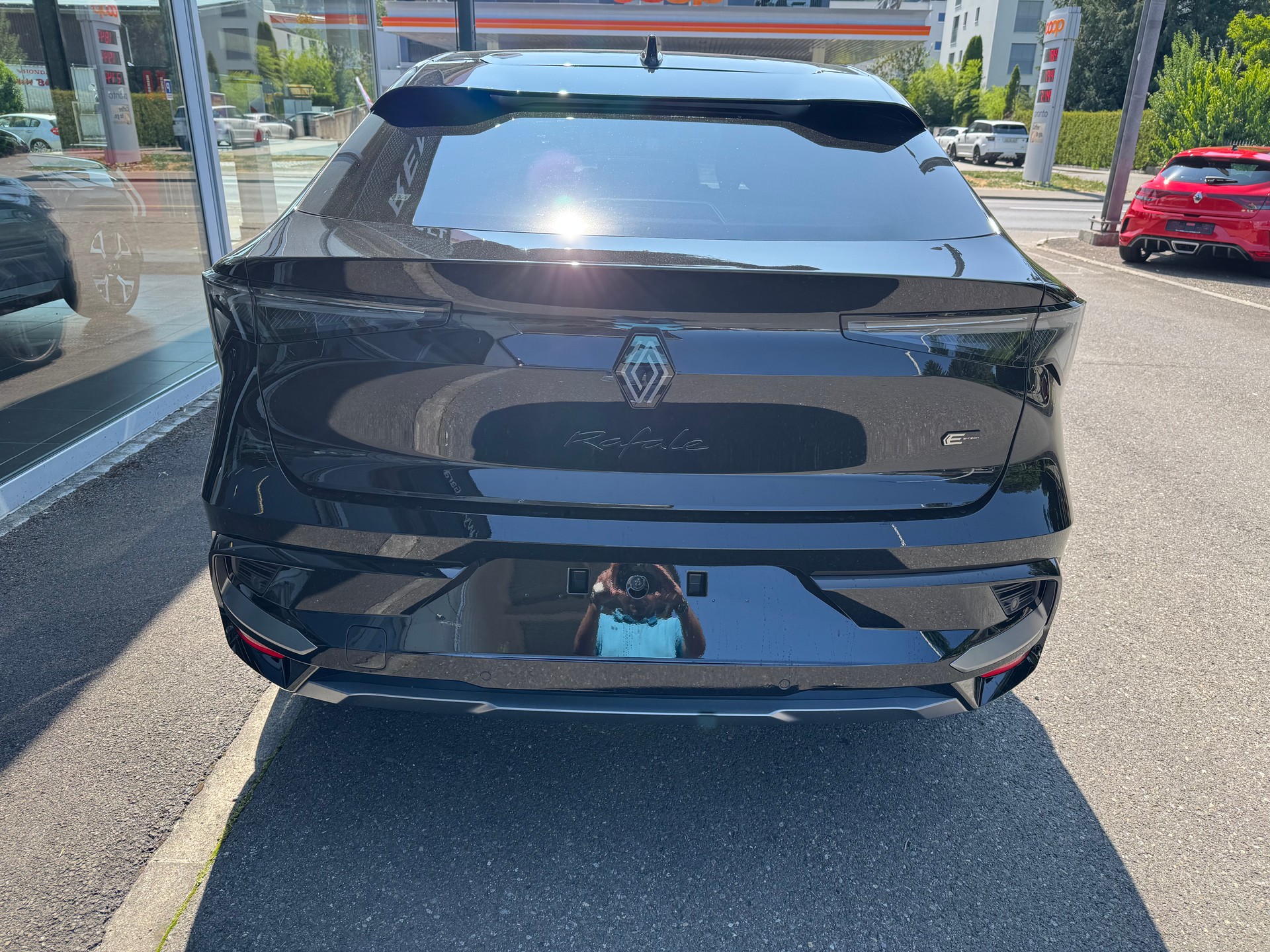 RENAULT Rafale 1.2 E-Tech Plug-in Hybrid 300 4x4 Atelier Alpine-image-7