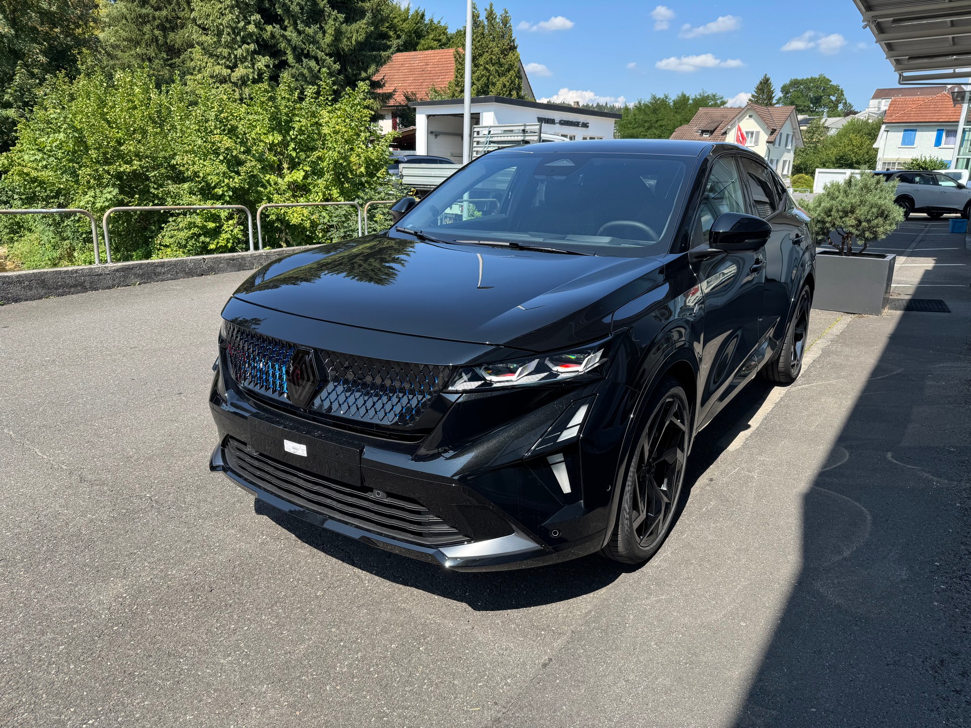 RENAULT Rafale 1.2 E-Tech Plug-in Hybrid 300 4x4 Atelier Alpine-image-3