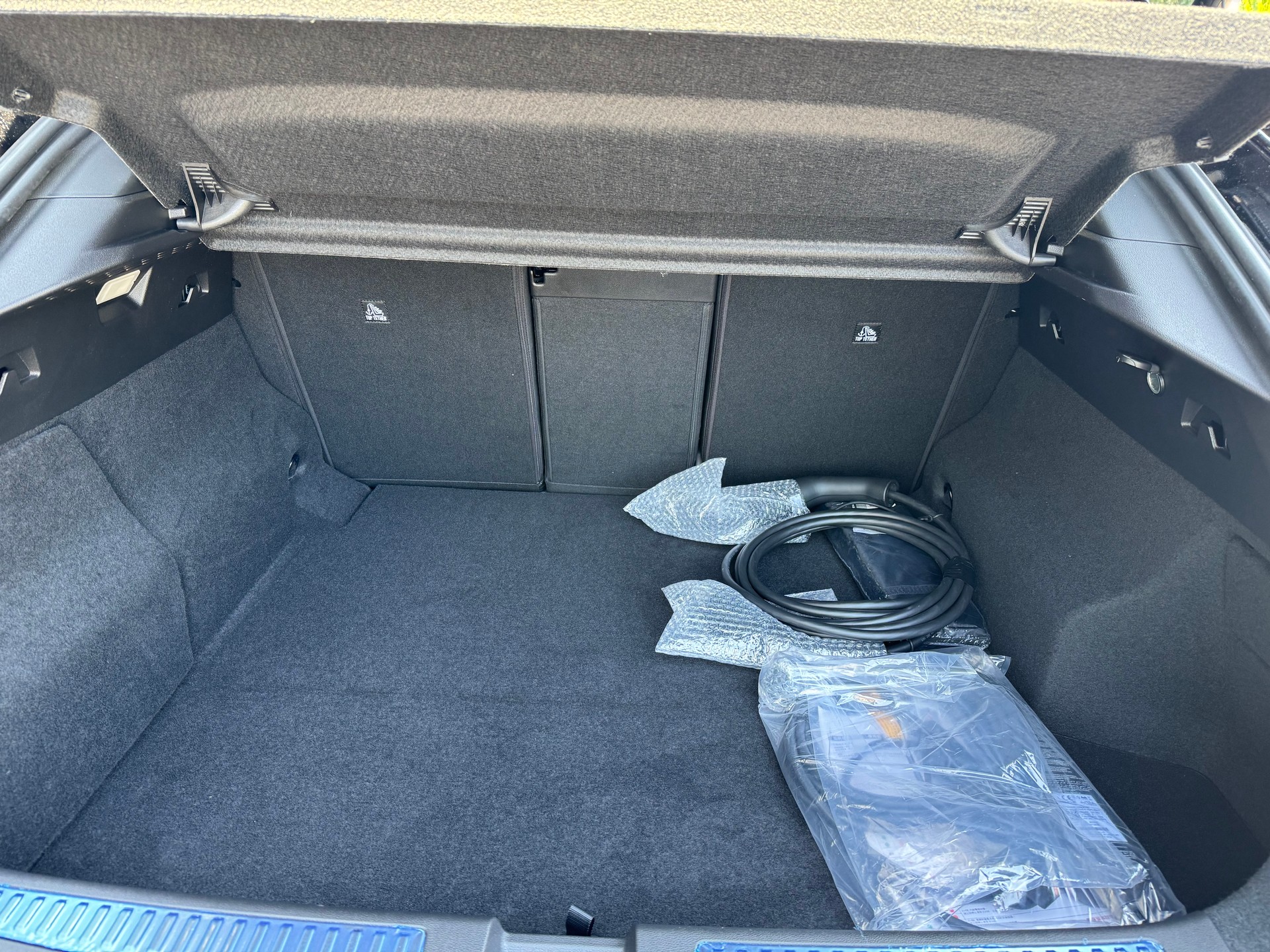 RENAULT Rafale 1.2 E-Tech Plug-in Hybrid 300 4x4 Atelier Alpine-image-9