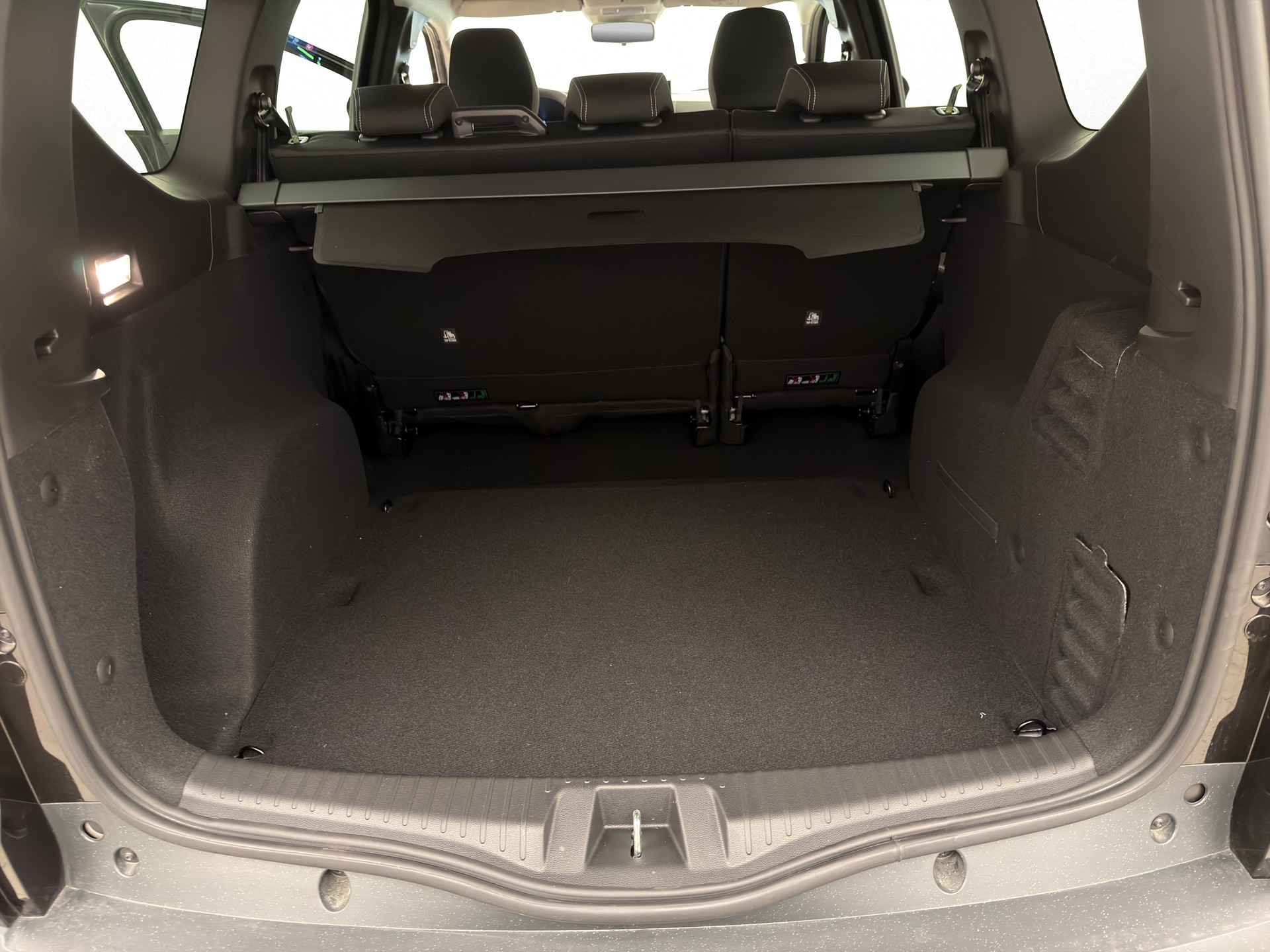 DACIA Jogger 1.8 Hybrid Journey-image-12