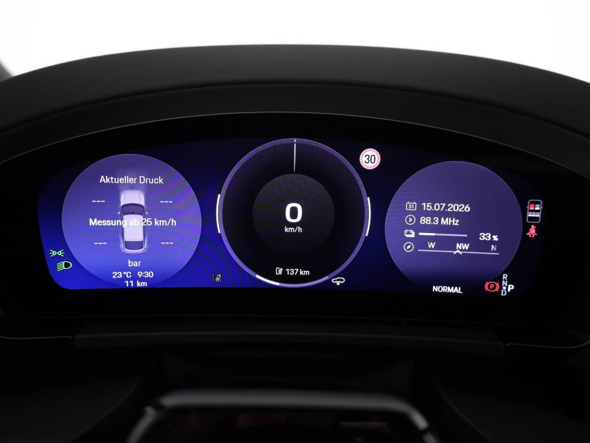 PORSCHE Macan 4-image-10