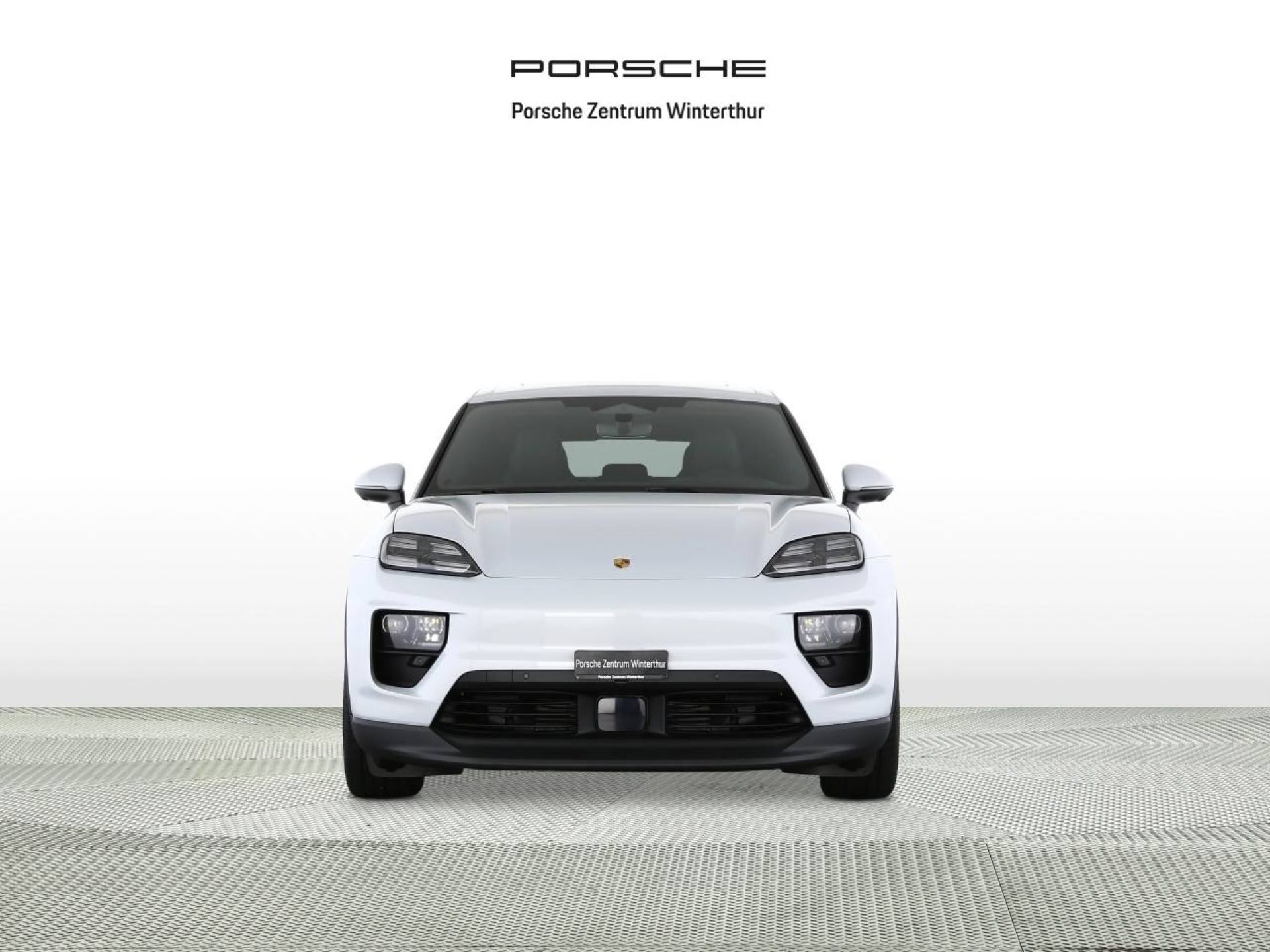 PORSCHE Macan 4-image-5