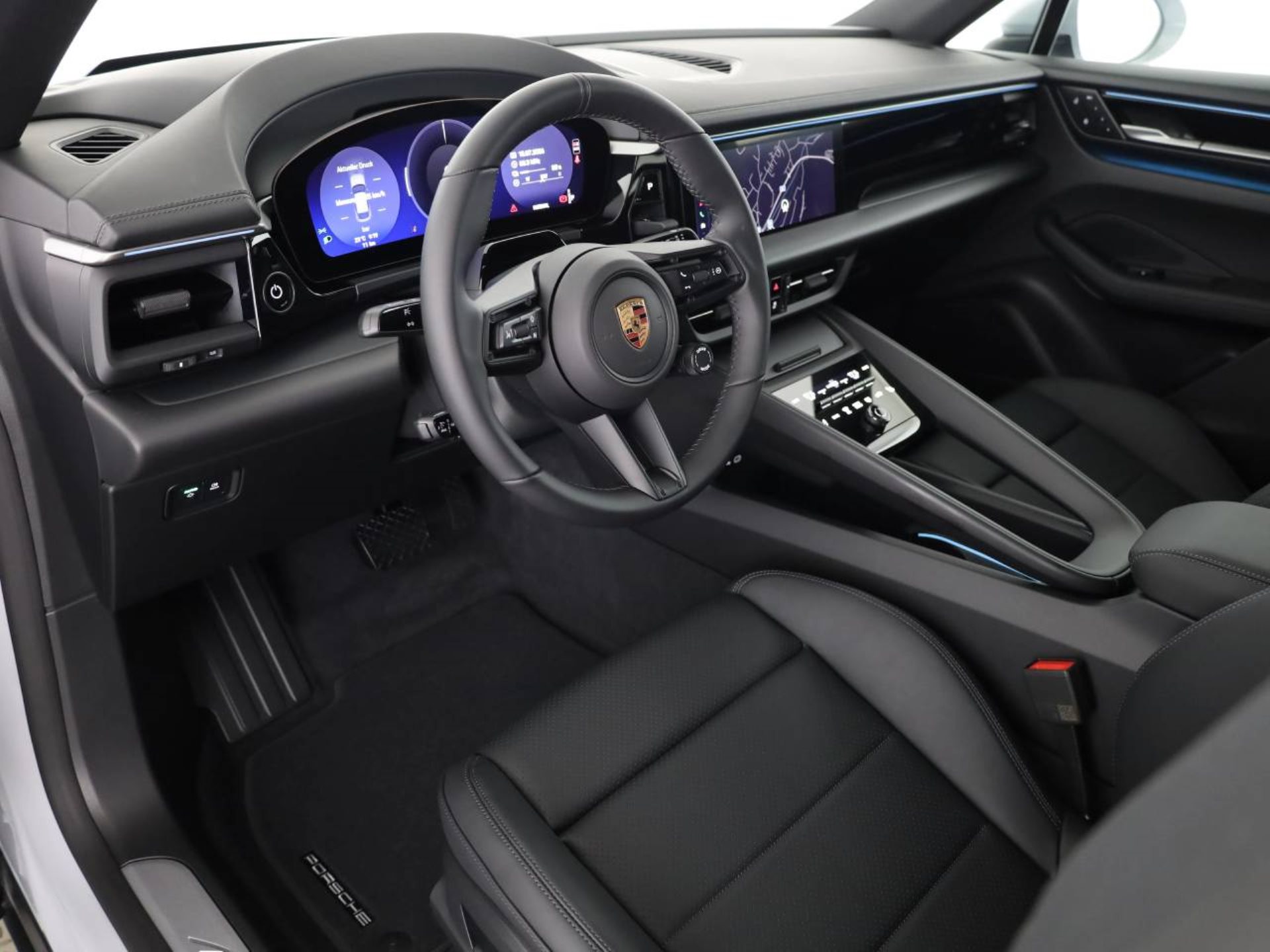 PORSCHE Macan 4-image-3