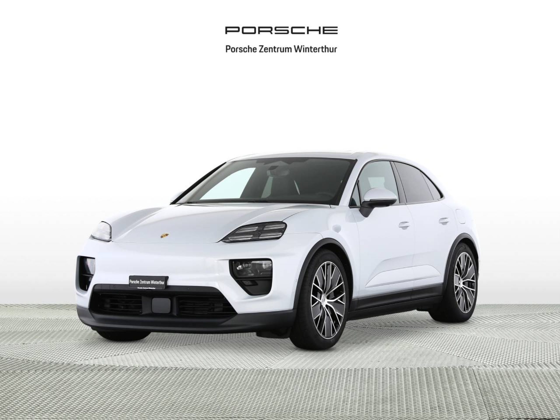 PORSCHE Macan 4-image-0