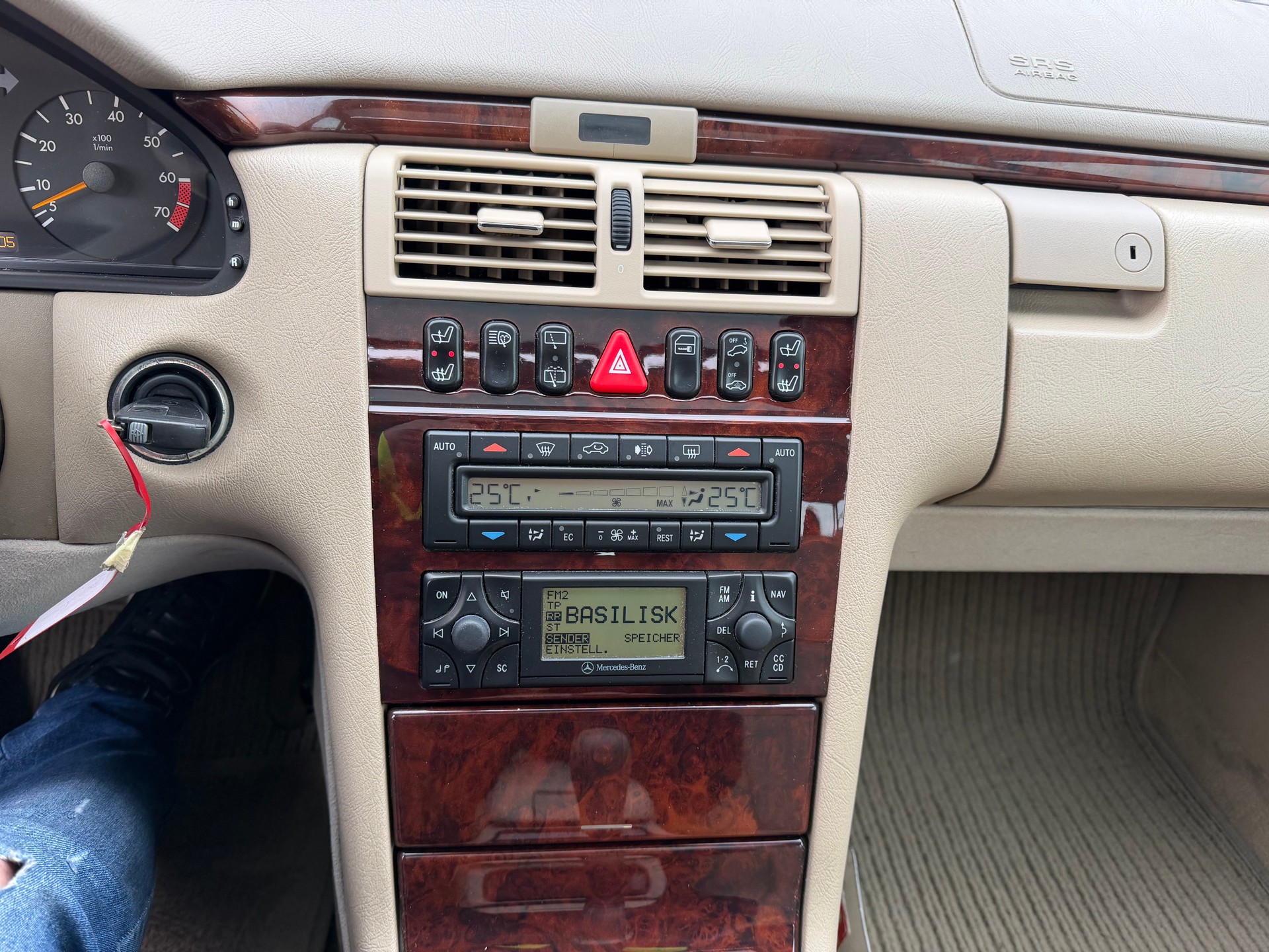 MERCEDES-BENZ E 430 Elégance Automatic-image-16