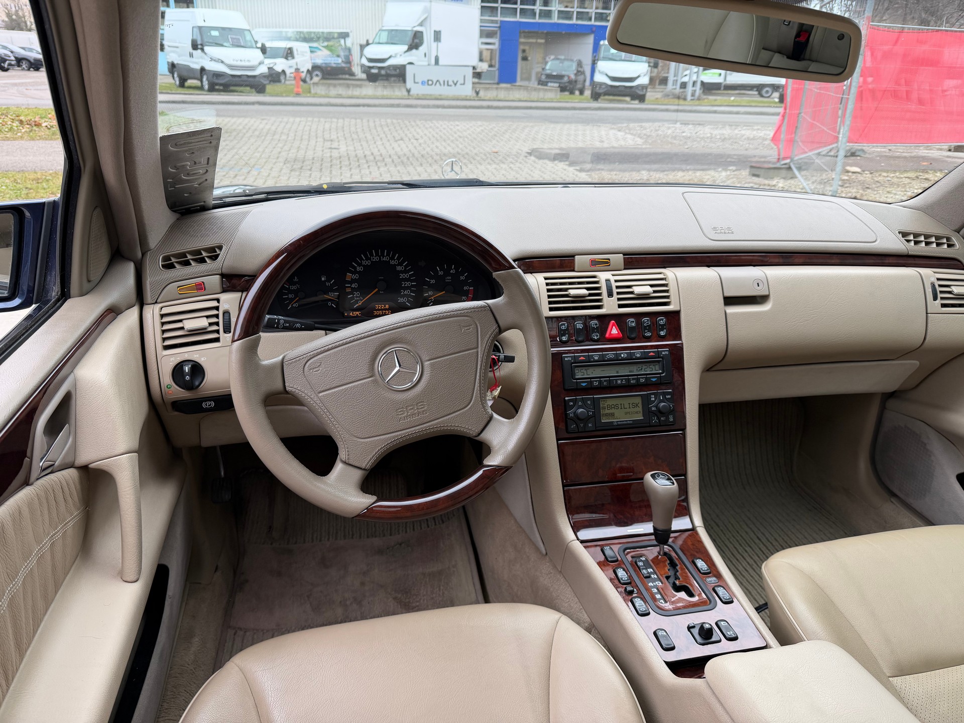MERCEDES-BENZ E 430 Elégance Automatic-image-12