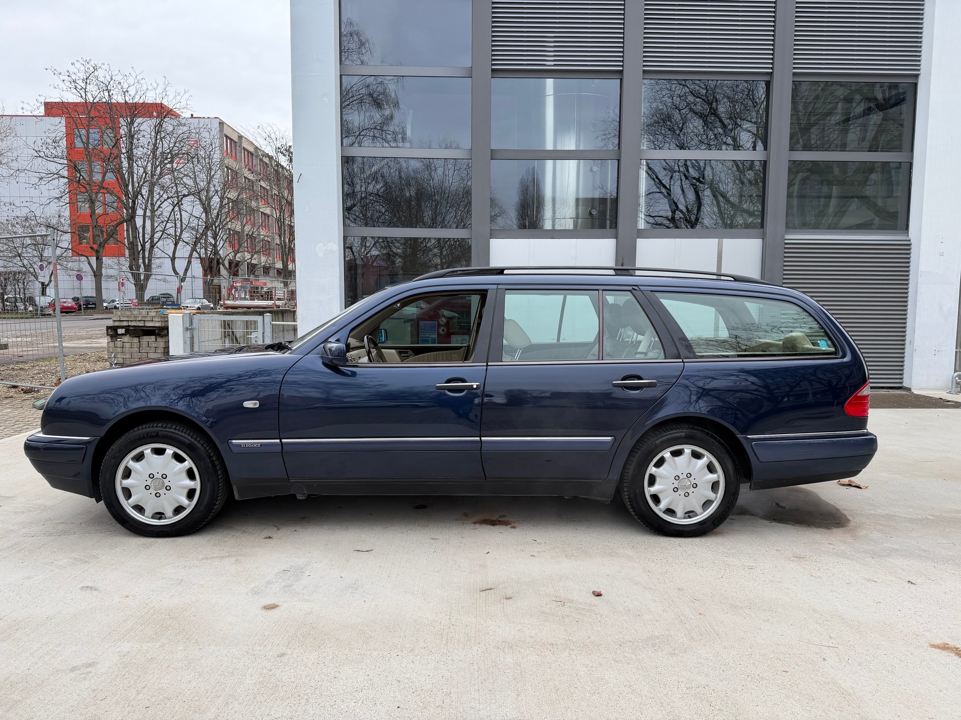 MERCEDES-BENZ E 430 Elégance Automatic-image-1