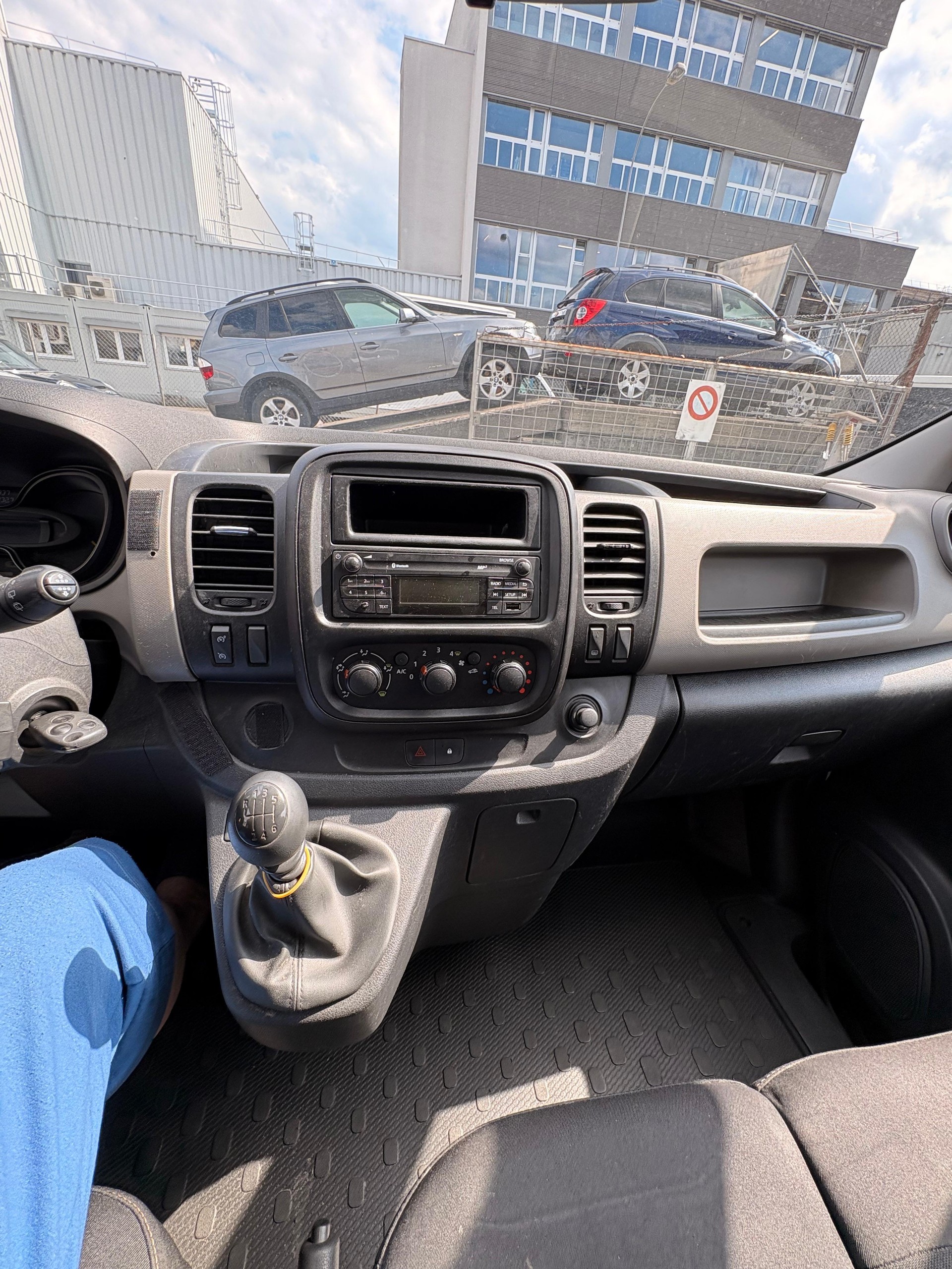 RENAULT Trafic 1.6 dCi 115 2.9t Business L2H1-image-6