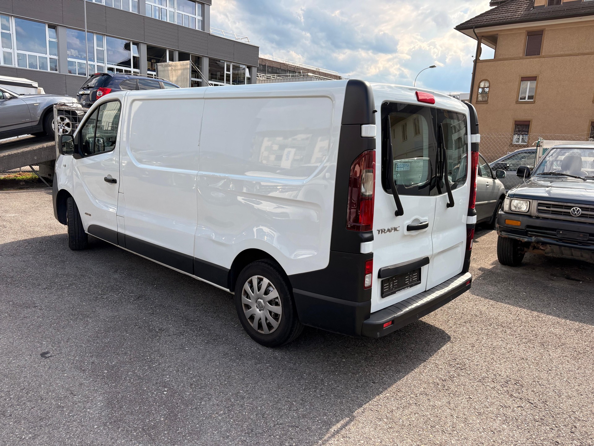 RENAULT Trafic 1.6 dCi 115 2.9t Business L2H1-image-3