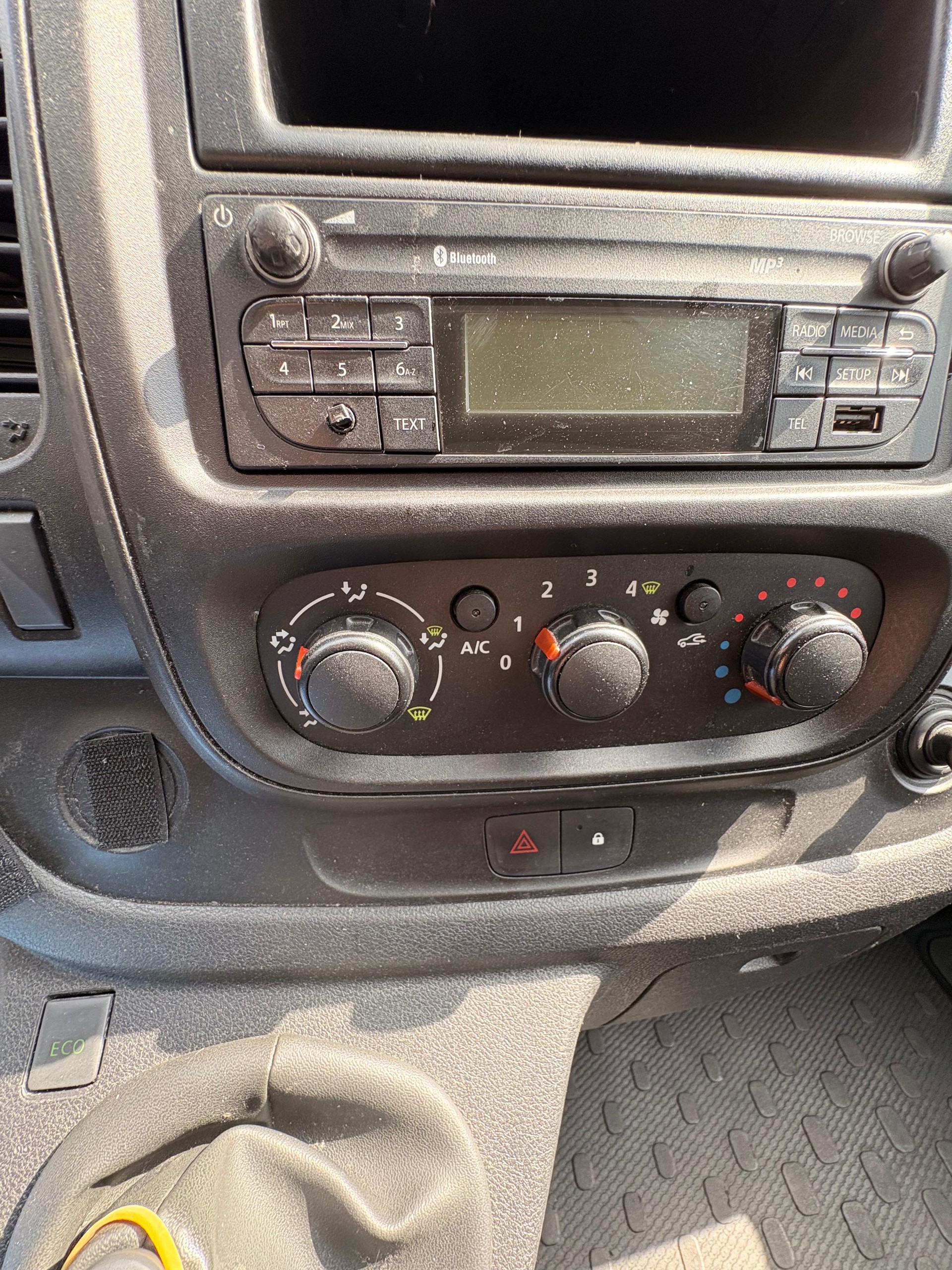 RENAULT Trafic 1.6 dCi 115 2.9t Business L2H1-image-8