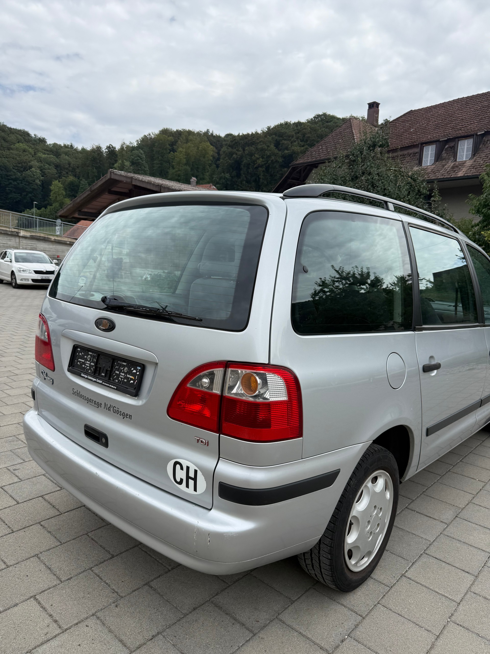 FORD GALAXY-image-7