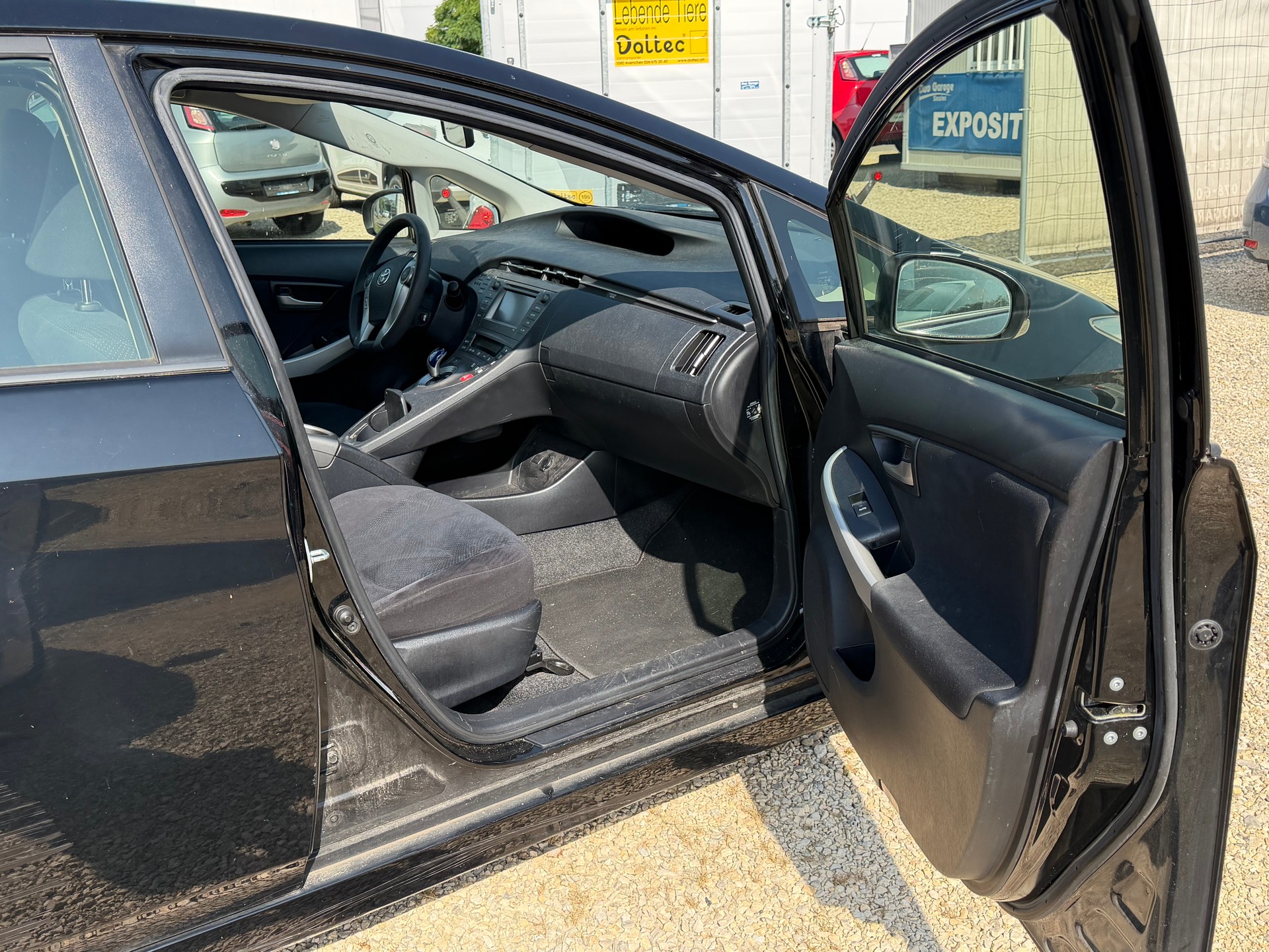 TOYOTA Prius 1.8 16V HSD Luna-image-6
