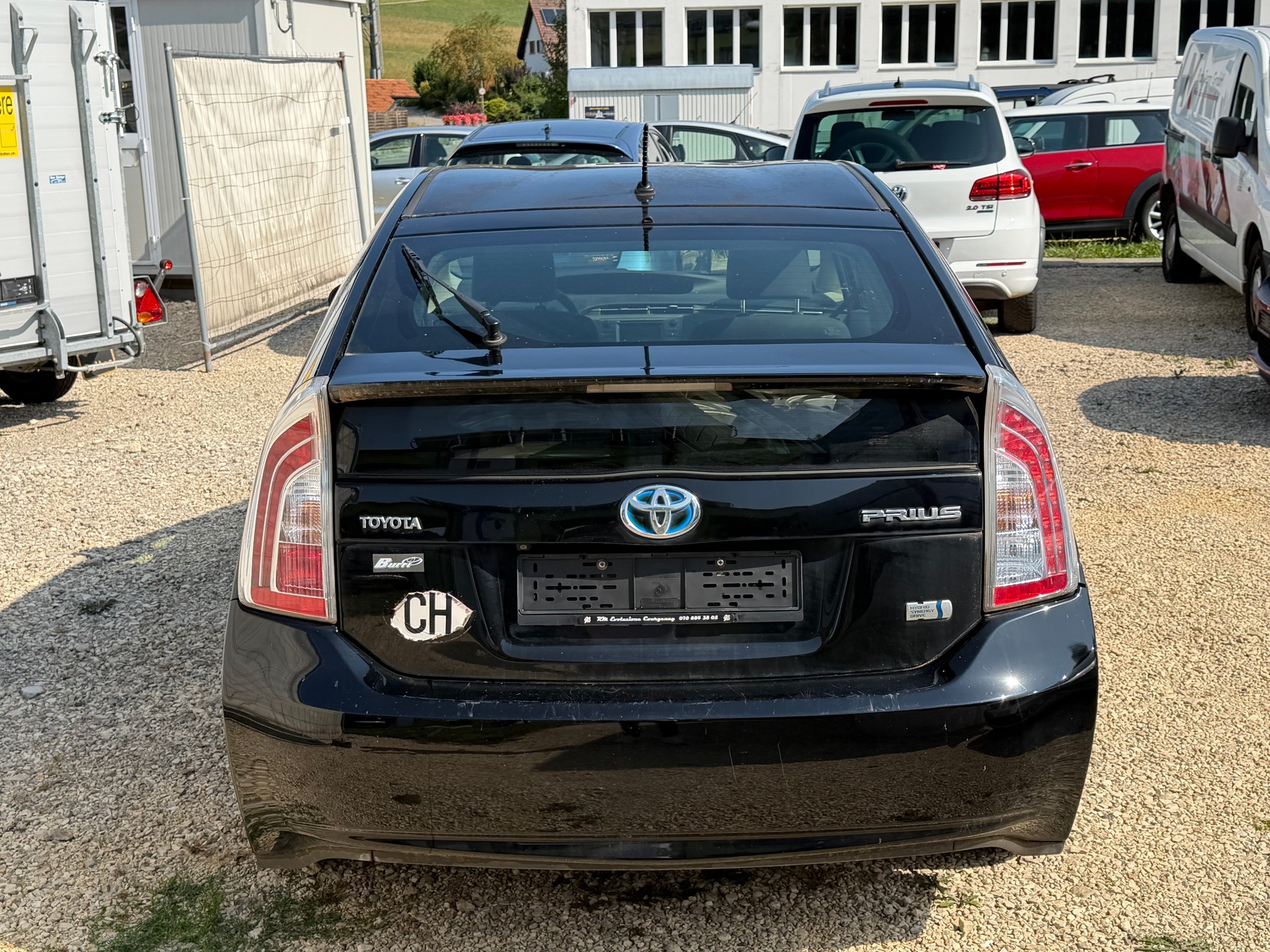 TOYOTA Prius 1.8 16V HSD Luna-image-3