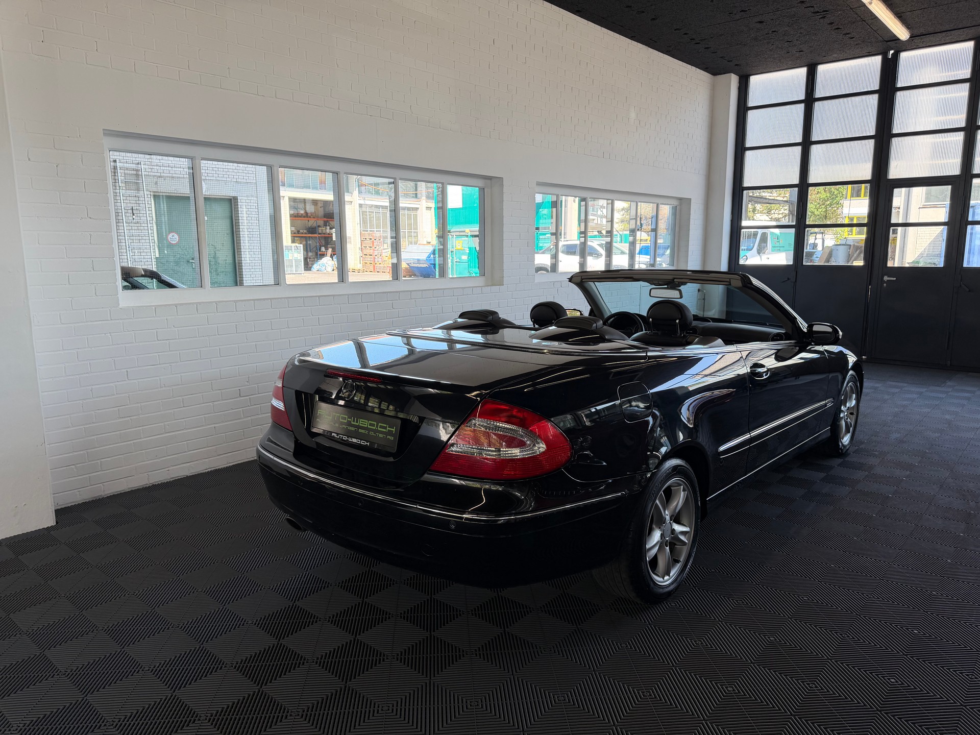 MERCEDES-BENZ CLK 320 Avantgarde Automatic-image-9