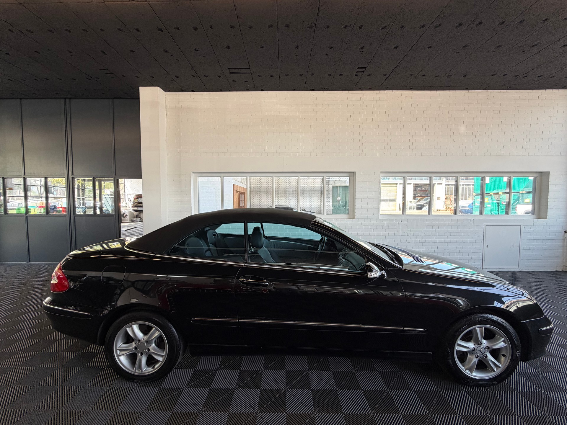 MERCEDES-BENZ CLK 320 Avantgarde Automatic-image-1