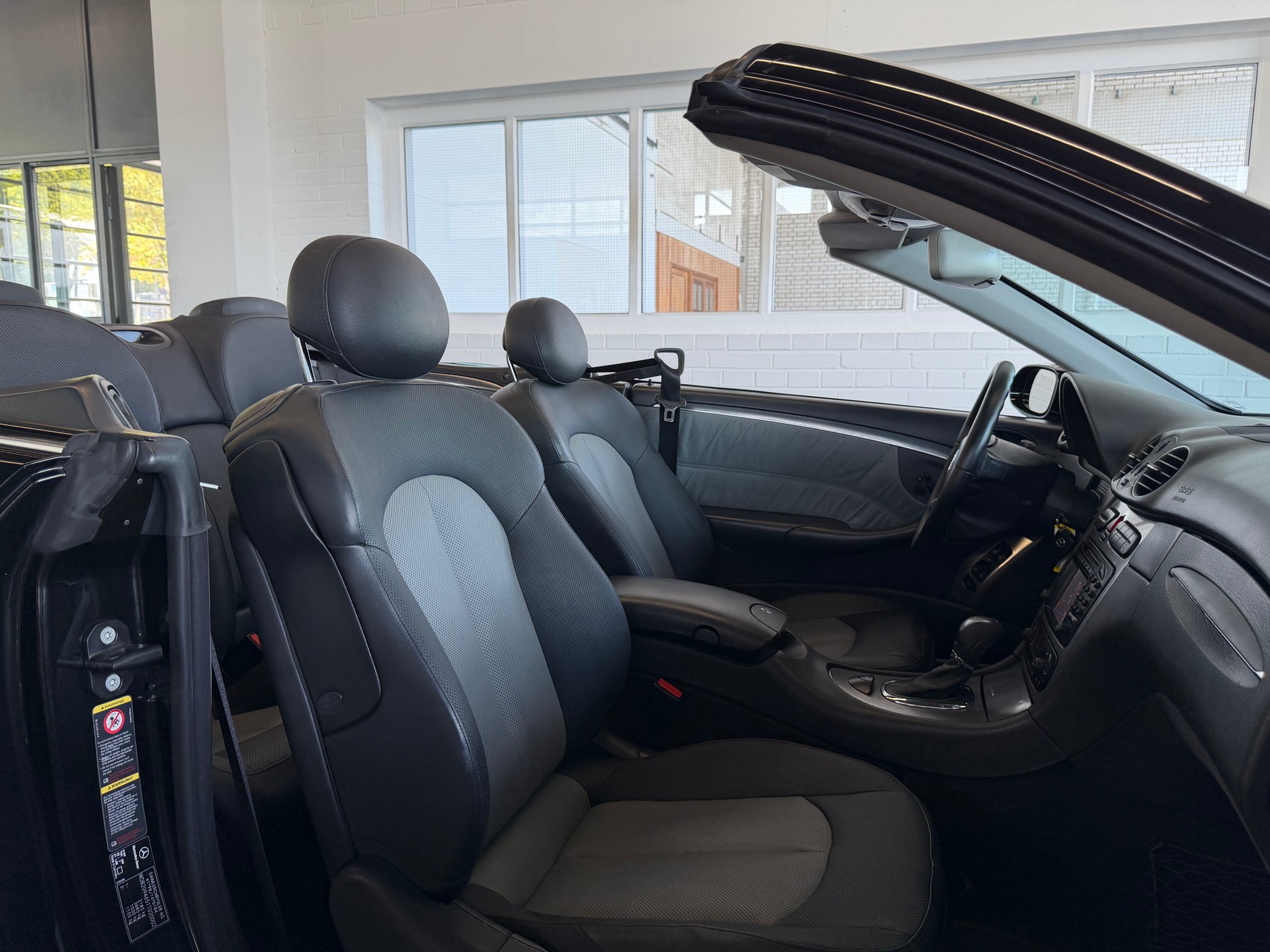 MERCEDES-BENZ CLK 320 Avantgarde Automatic-image-13