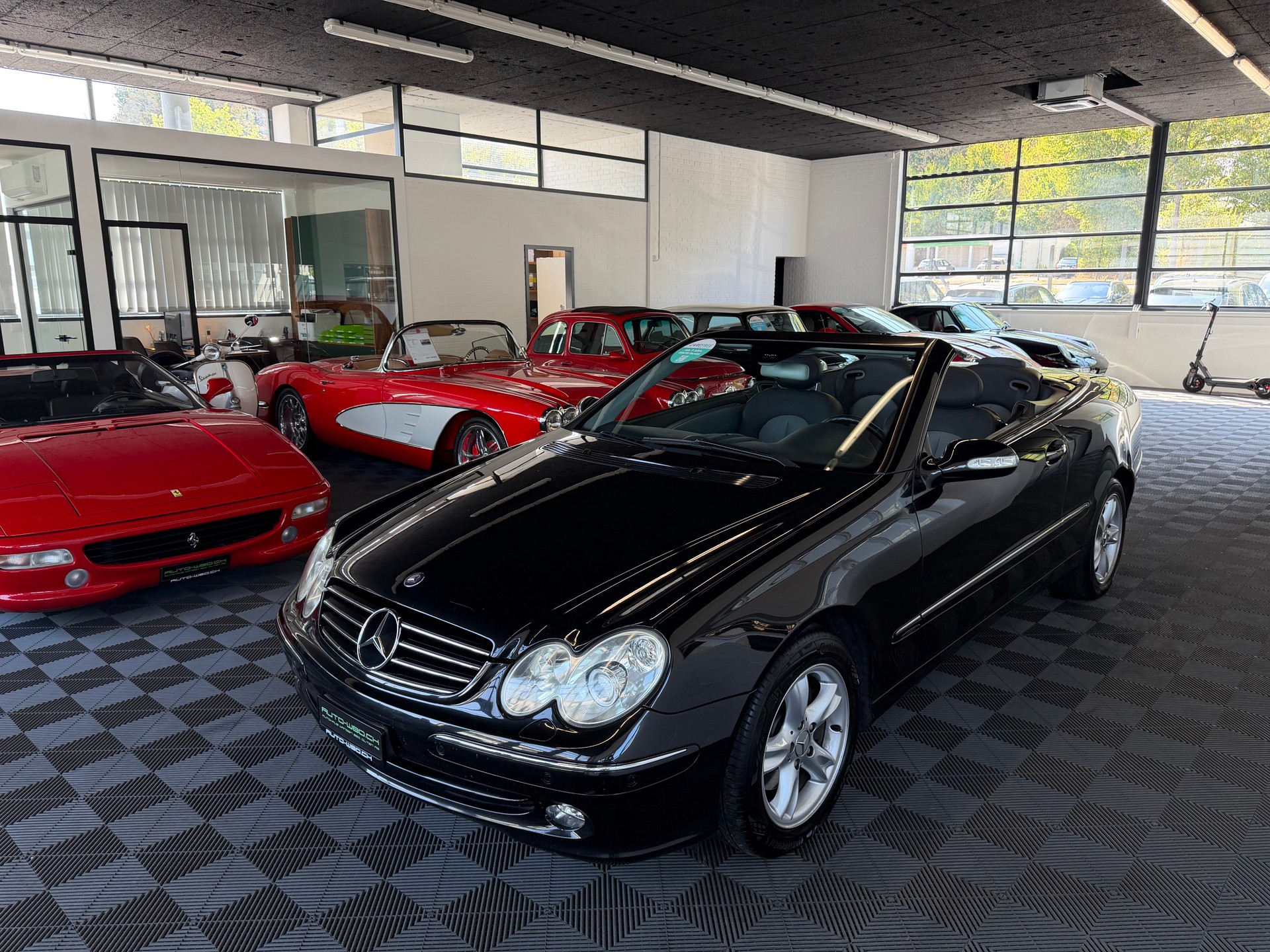 MERCEDES-BENZ CLK 320 Avantgarde Automatic-image-12