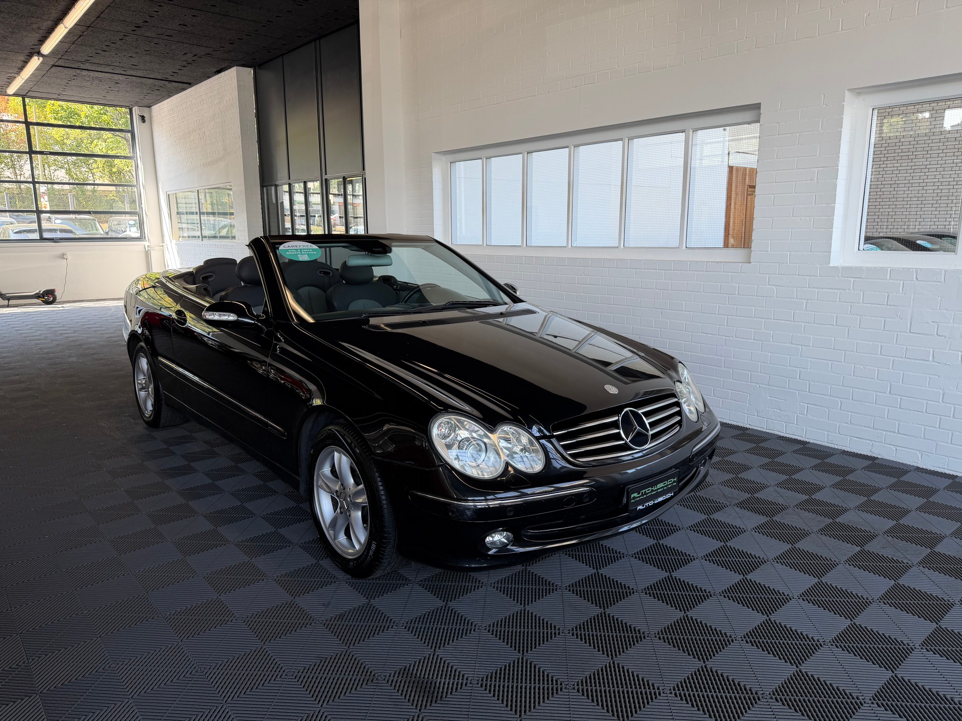 MERCEDES-BENZ CLK 320 Avantgarde Automatic-image-7