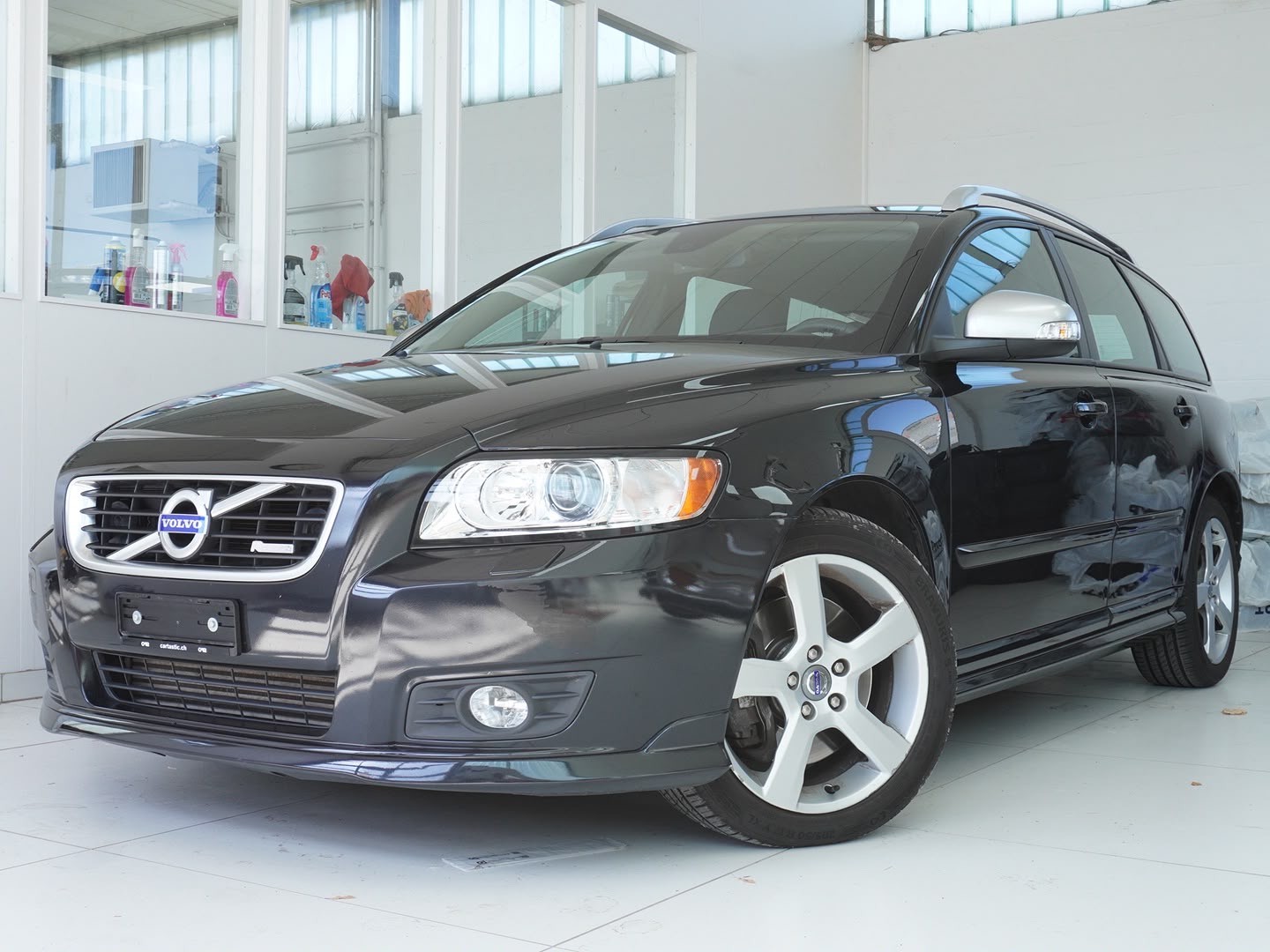 VOLVO V50 D4 R-Design Geartronic-image-0