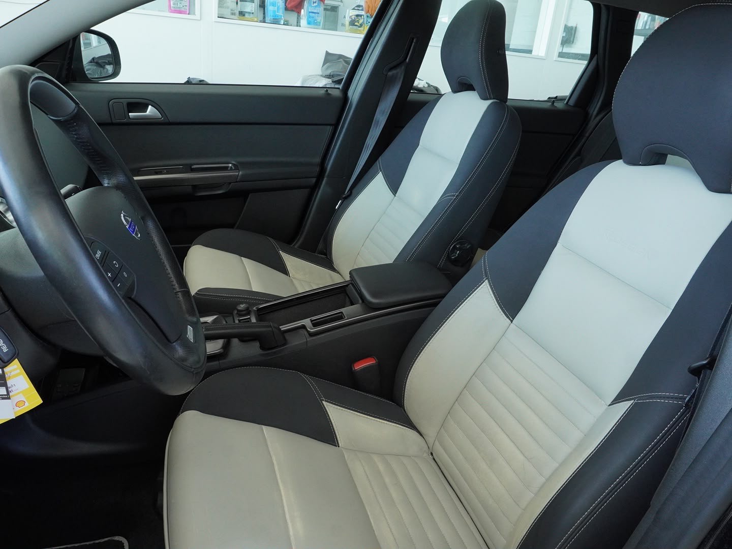 VOLVO V50 D4 R-Design Geartronic-image-3