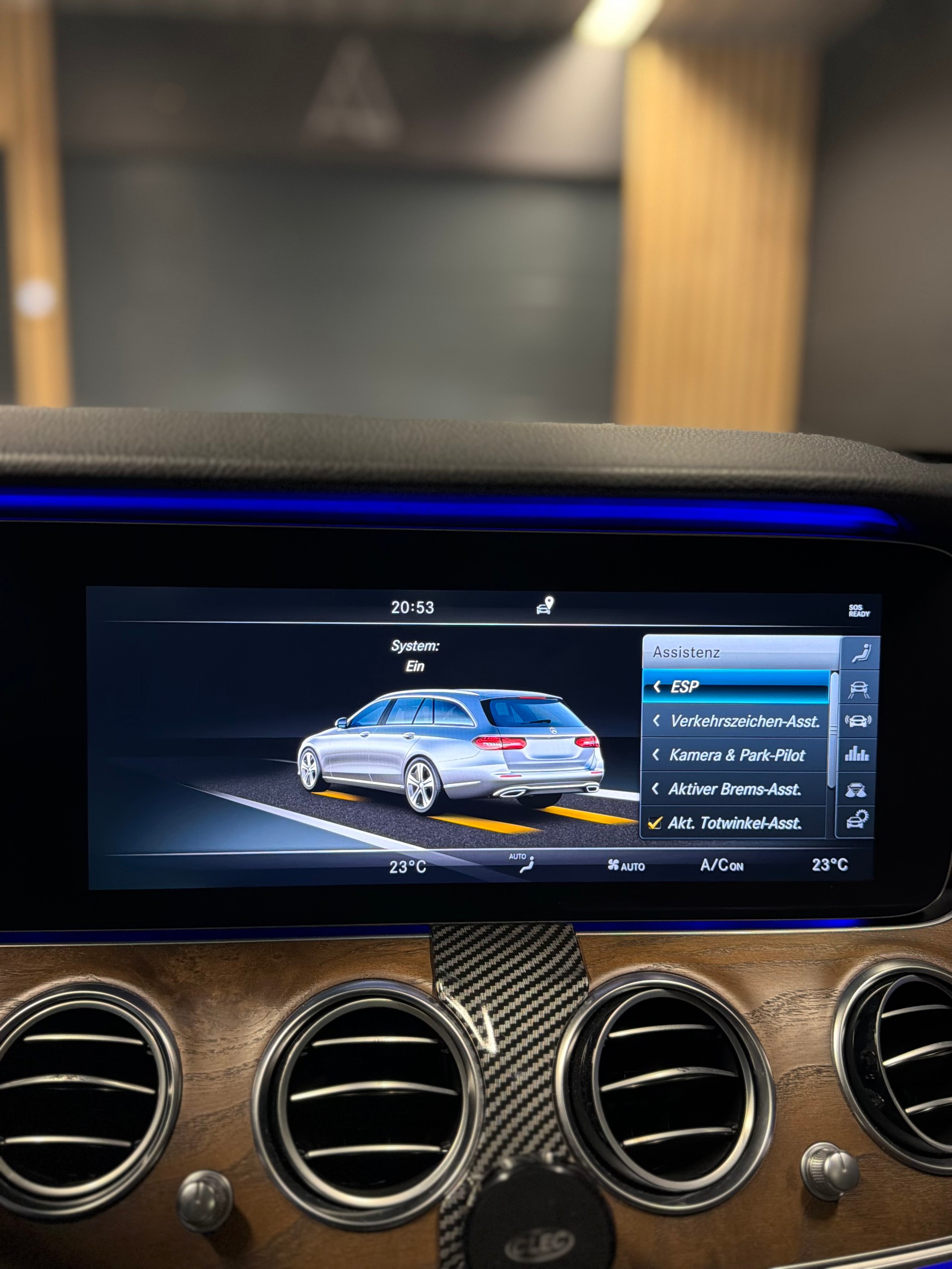 MERCEDES-BENZ E 350 d Avantgarde 9G-Tronic-image-18