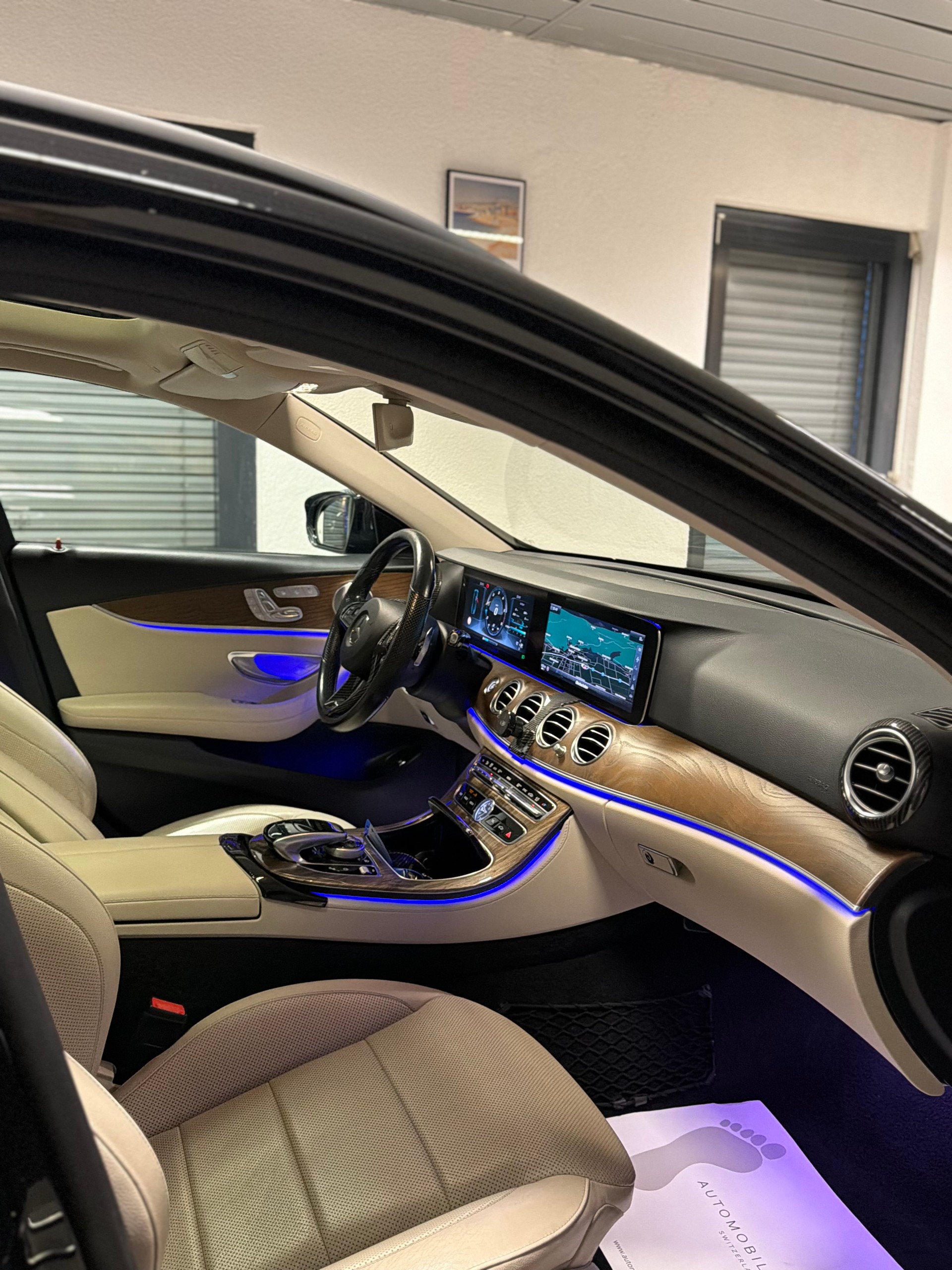 MERCEDES-BENZ E 350 d Avantgarde 9G-Tronic-image-6