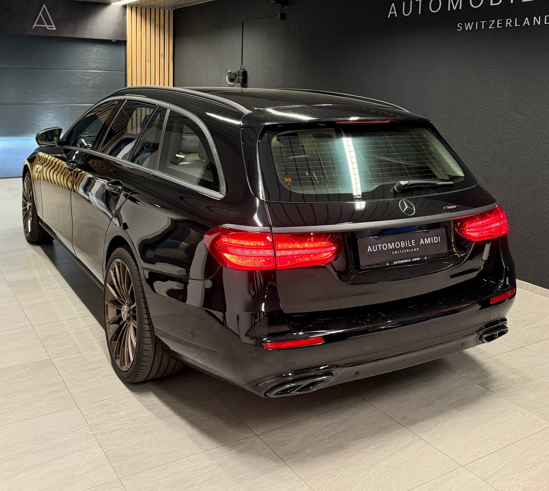 MERCEDES-BENZ E 350 d Avantgarde 9G-Tronic-image-2