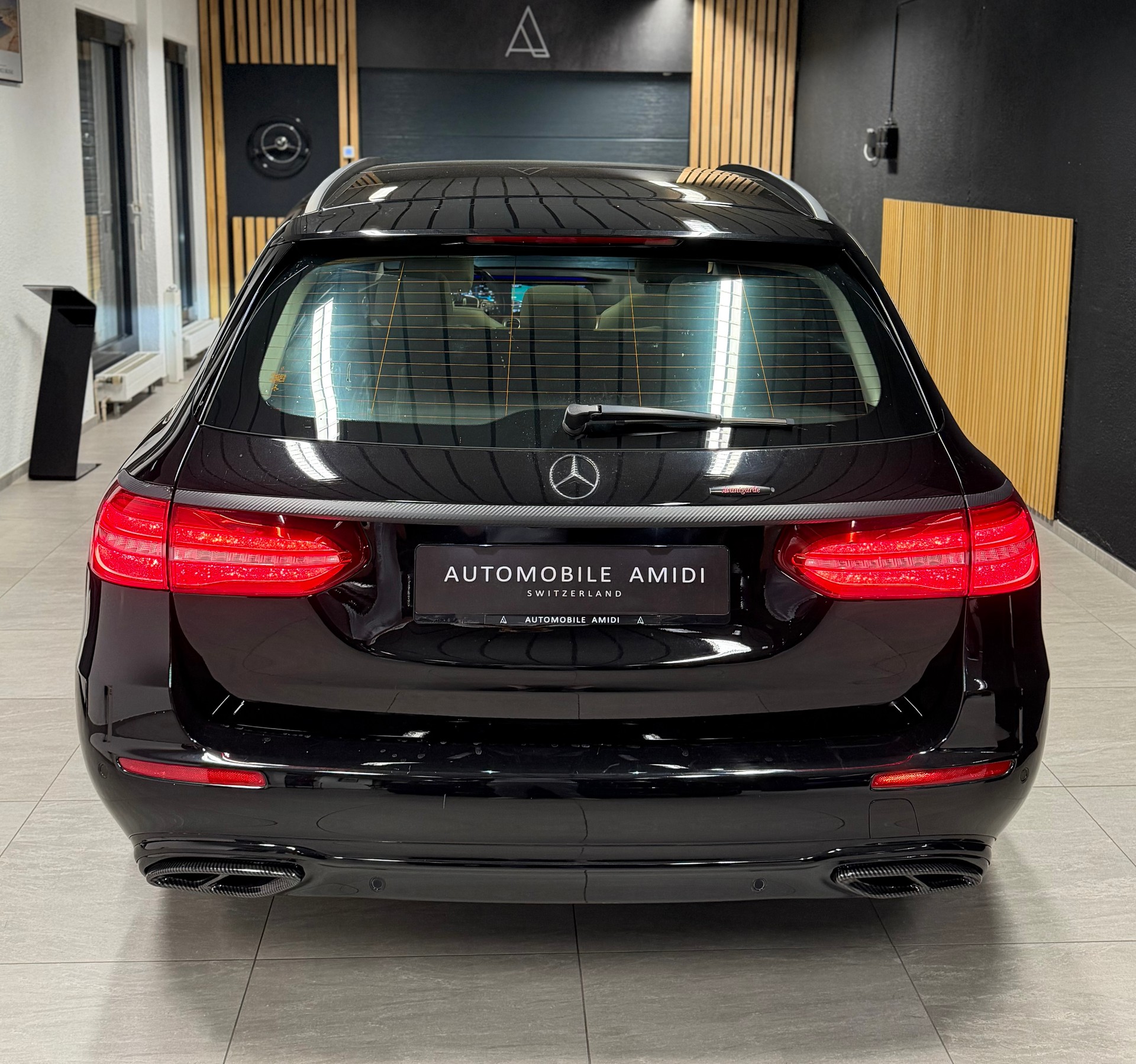 MERCEDES-BENZ E 350 d Avantgarde 9G-Tronic-image-3