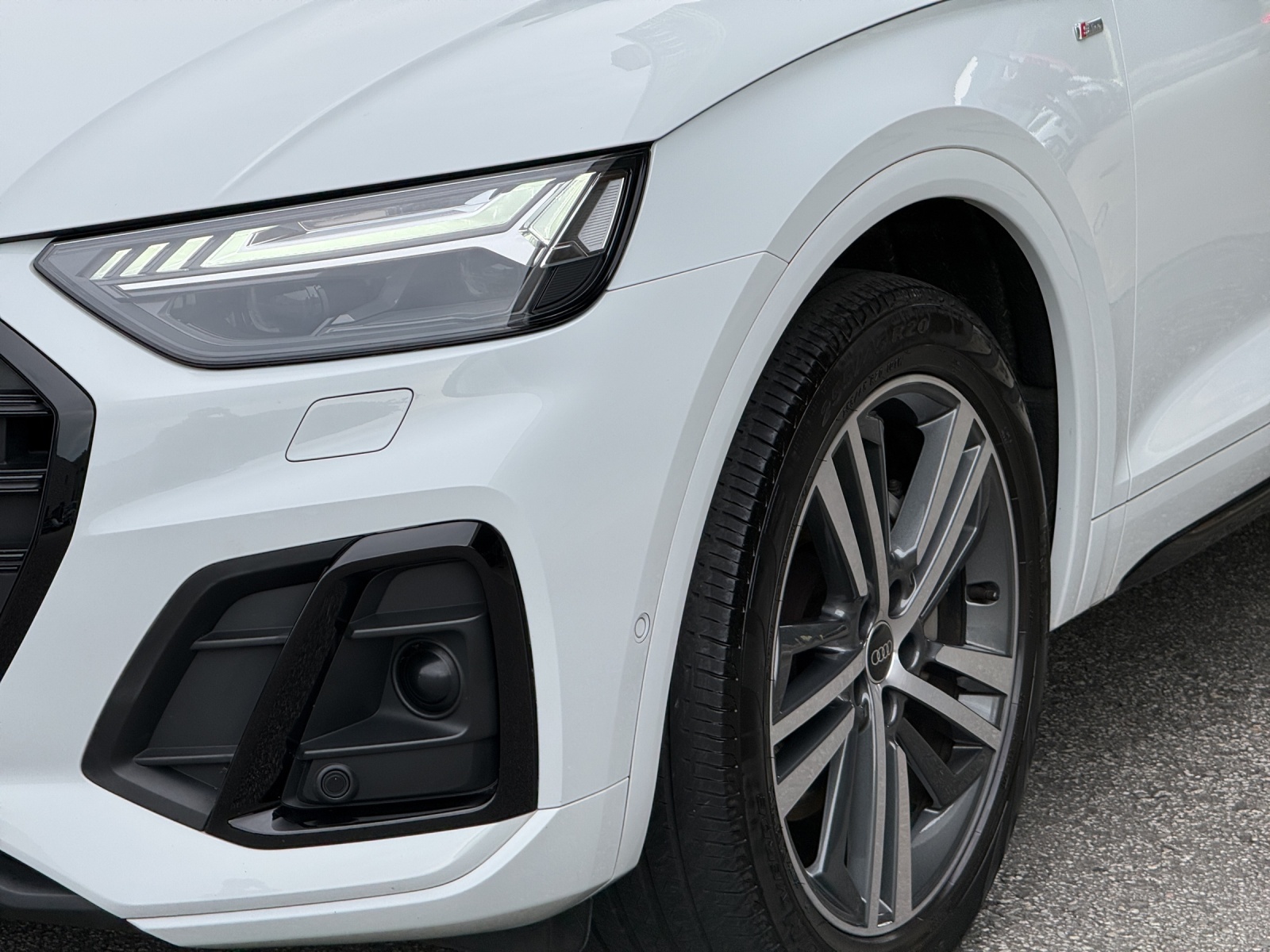AUDI Q5 50 TFSI e PHEV S line quattro S-tronic-image-16