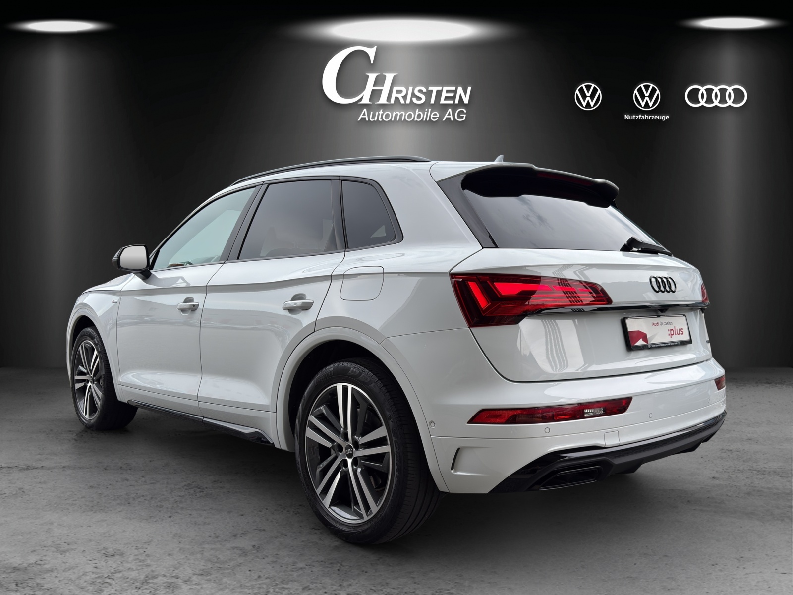 AUDI Q5 50 TFSI e PHEV S line quattro S-tronic-image-3