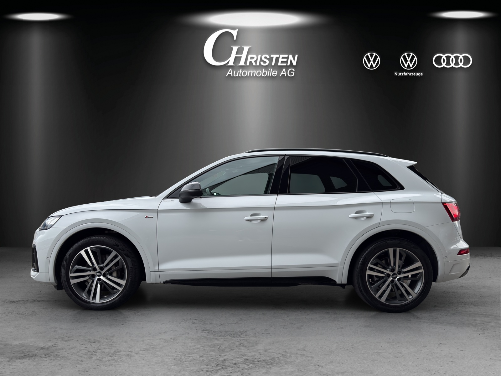 AUDI Q5 50 TFSI e PHEV S line quattro S-tronic-image-1