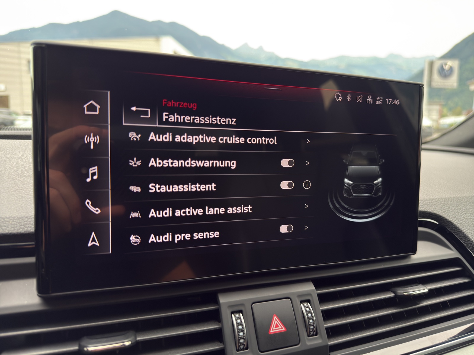 AUDI Q5 50 TFSI e PHEV S line quattro S-tronic-image-13