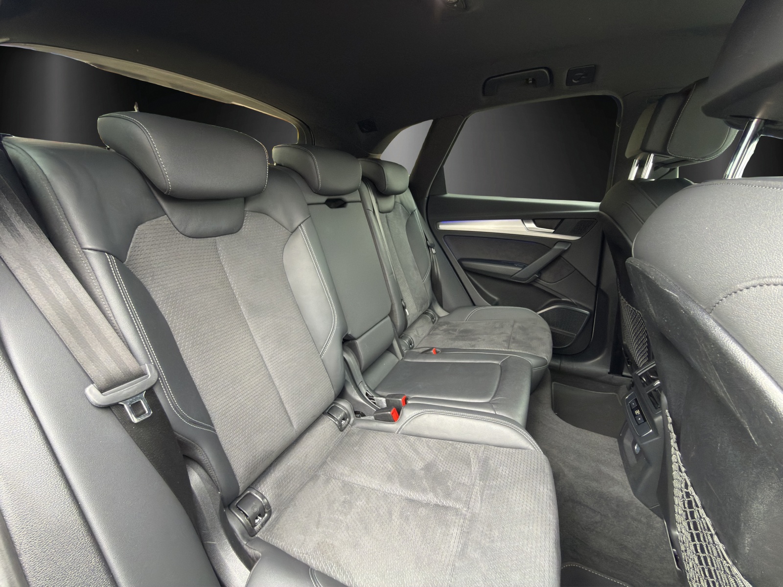 AUDI Q5 50 TFSI e PHEV S line quattro S-tronic-image-7