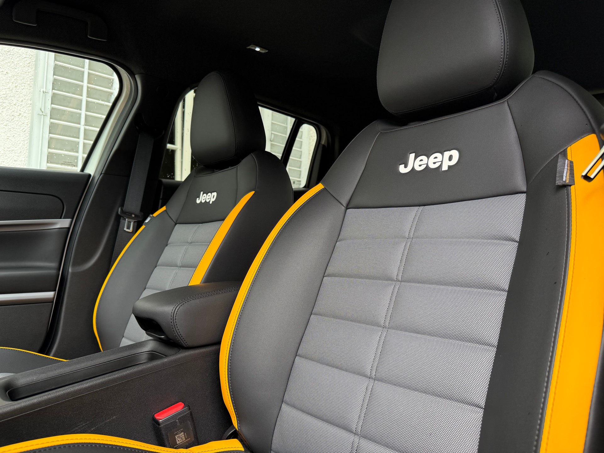JEEP Avenger 1.2 Turbo MHEV The North Face 4xe-image-7