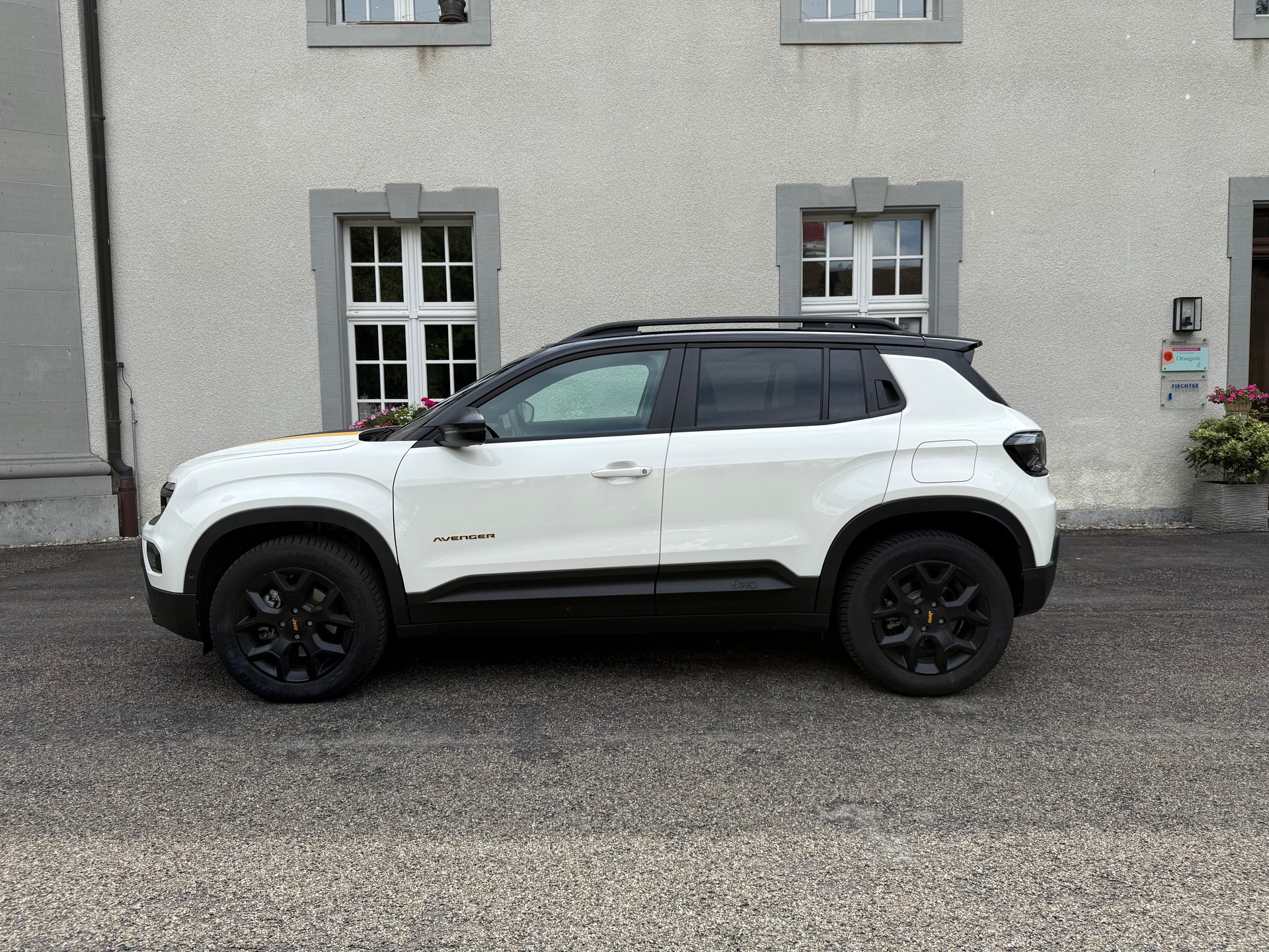 JEEP Avenger 1.2 Turbo MHEV The North Face 4xe-image-3
