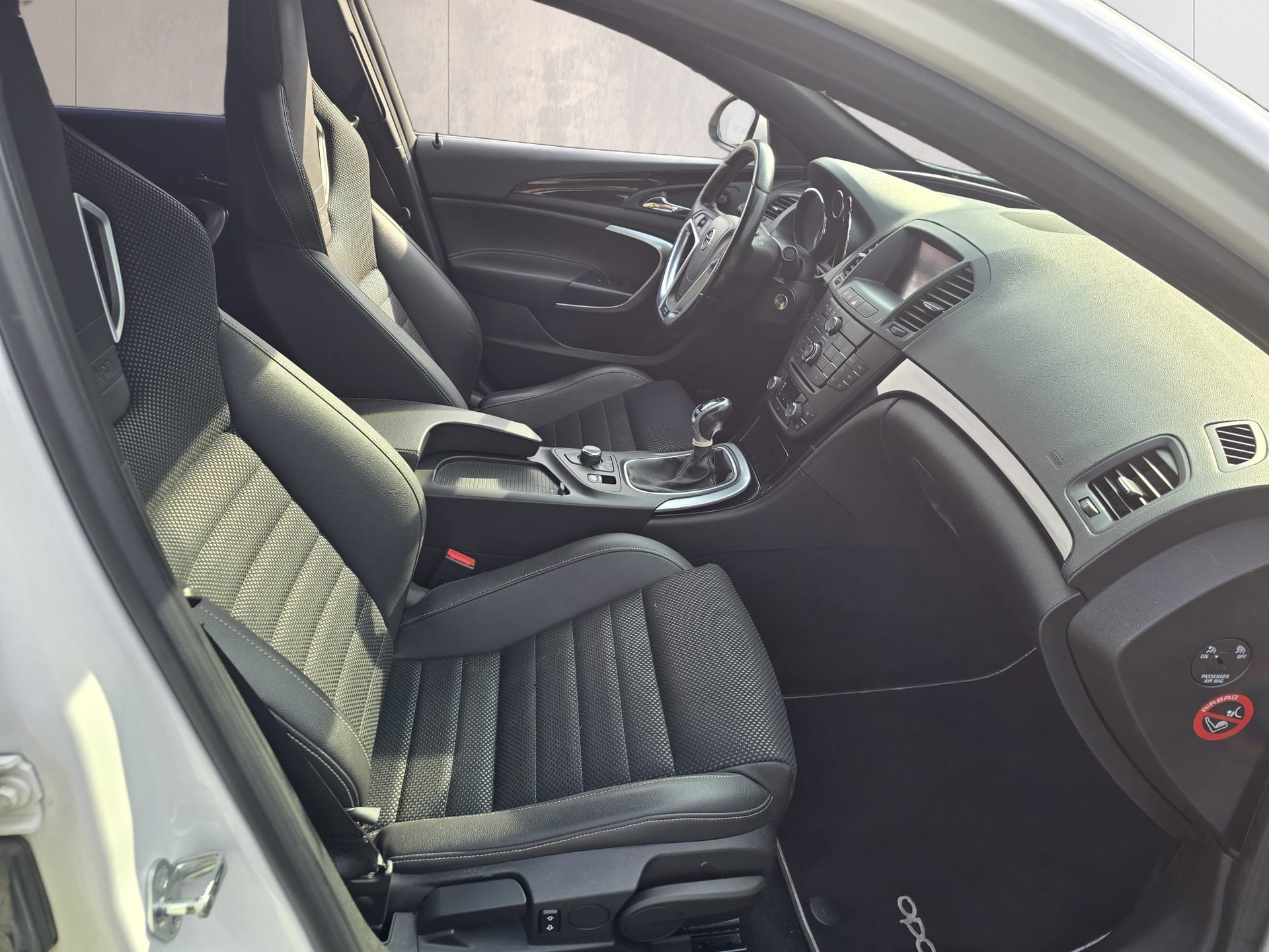 OPEL Insignia 2.8 Turbo OPC 4WD-image-16